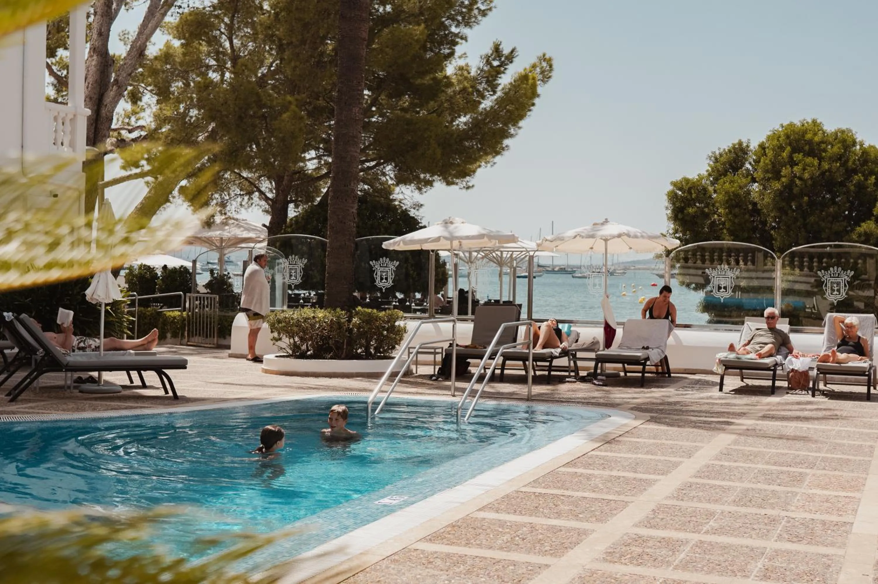 Swimming pool in Hotel Illa d'Or & Club Apts 4* Sup