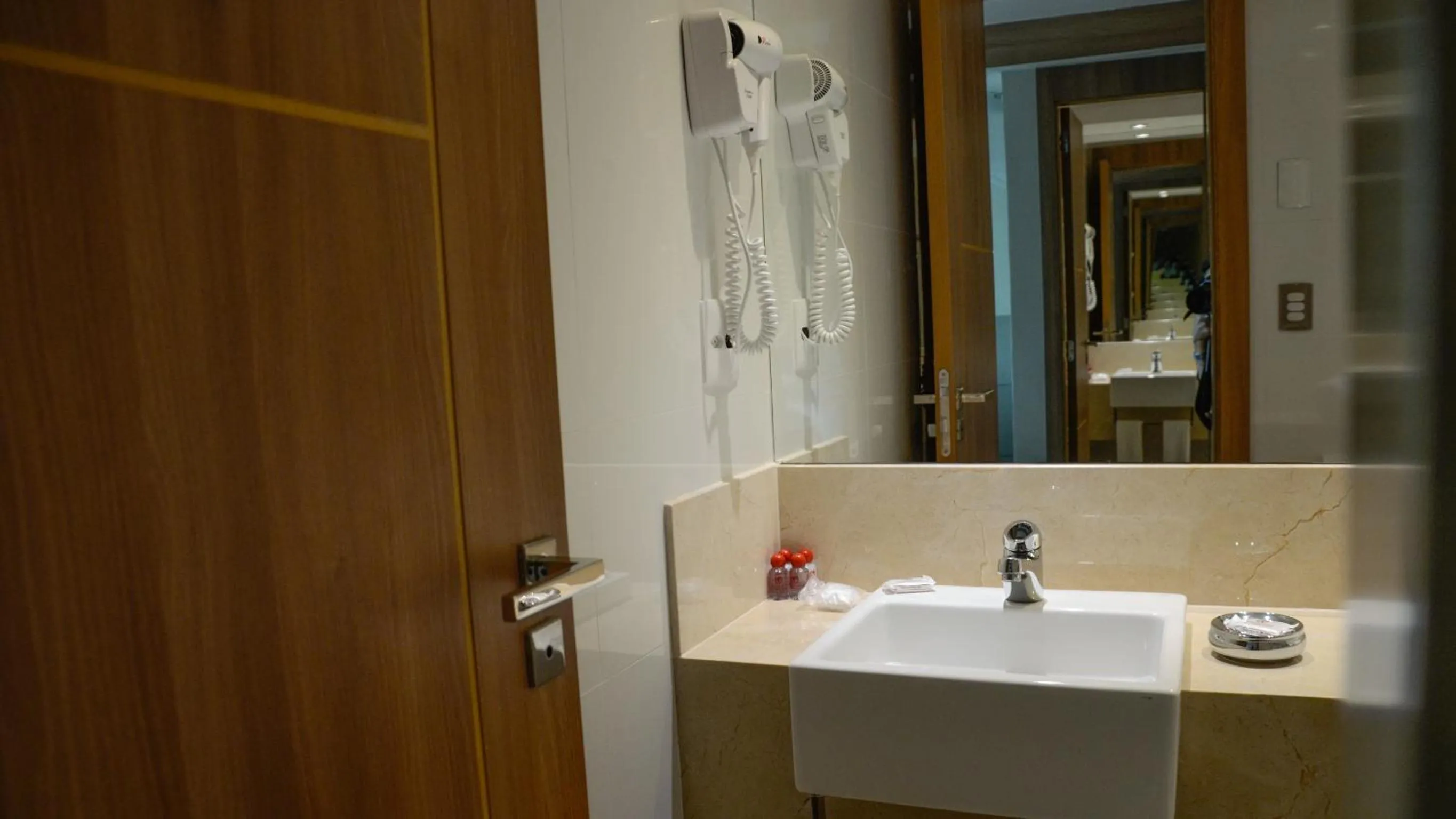 Bathroom in Hotel Atlântico Travel Copacabana