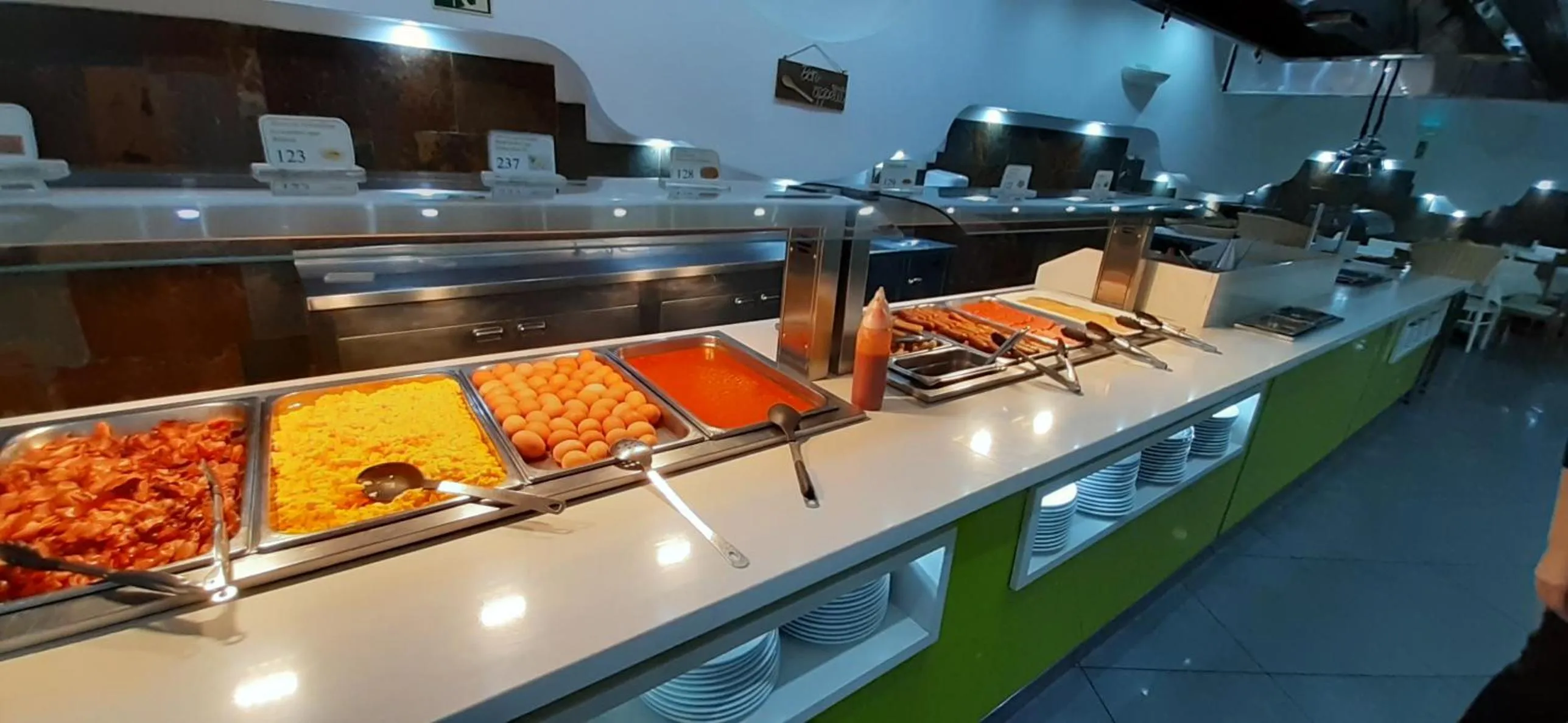 Buffet breakfast in Turbo Club