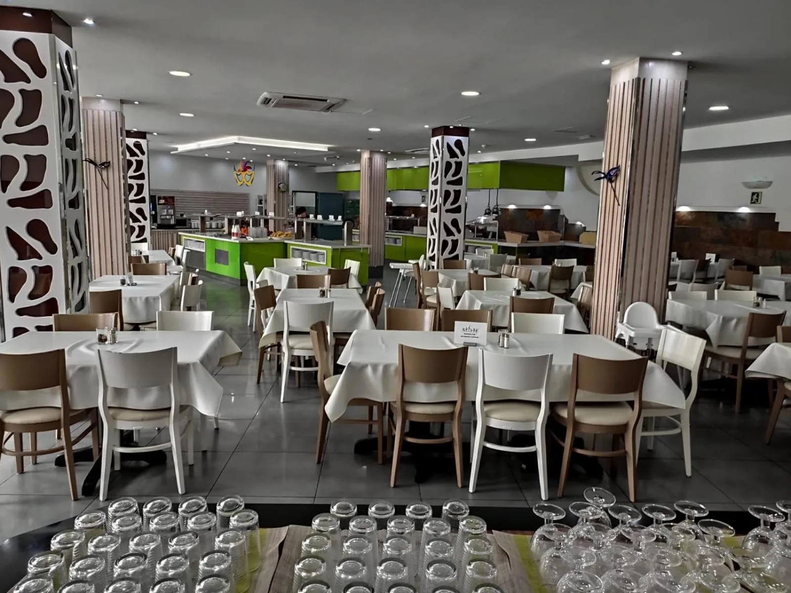 Restaurant/places to eat in Turbo Club