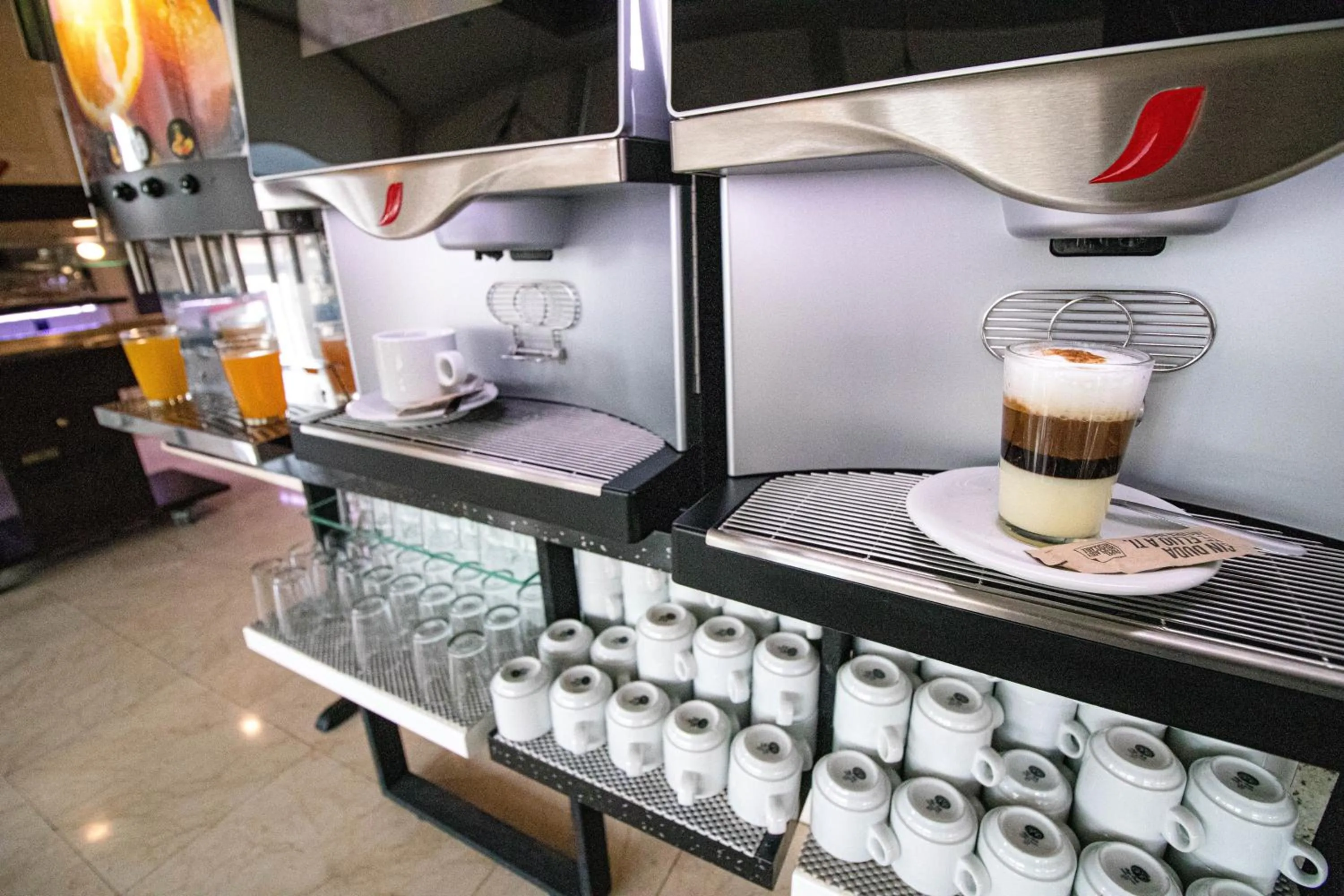 Breakfast in Hoteles Urbanos N Avenida de España