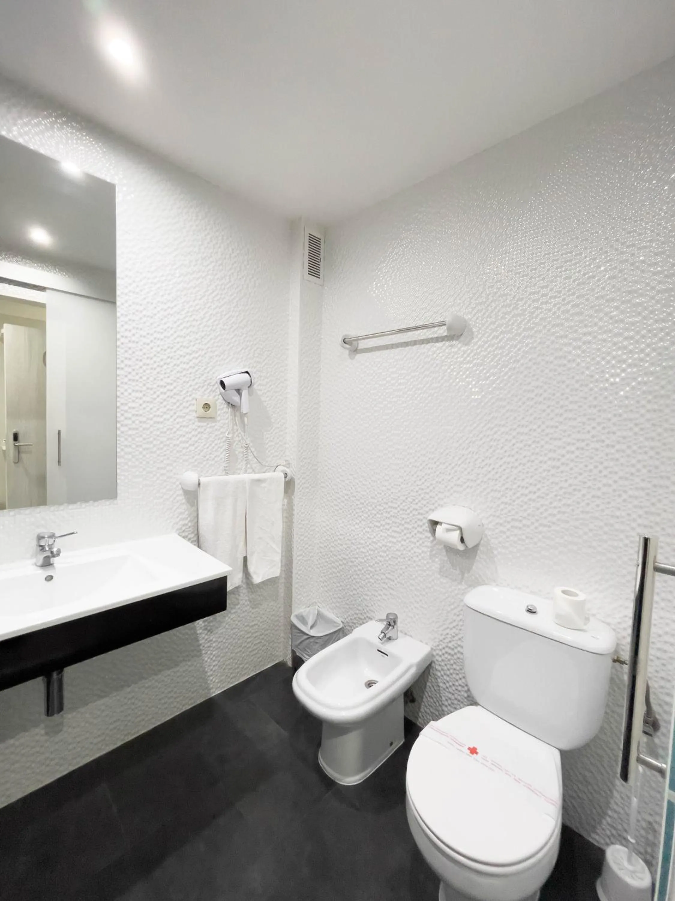 Bathroom in Hoteles Urbanos N Avenida de España