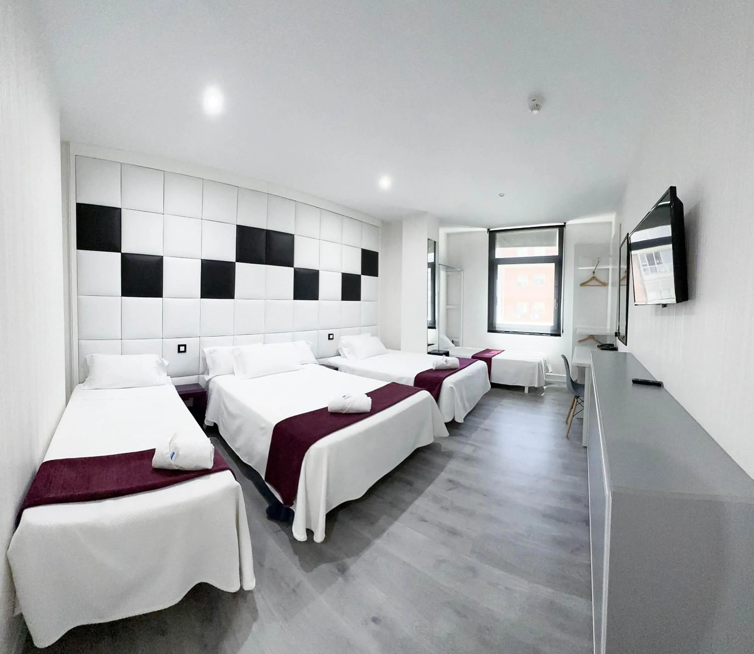 Bed in Hoteles Urbanos N Avenida de España