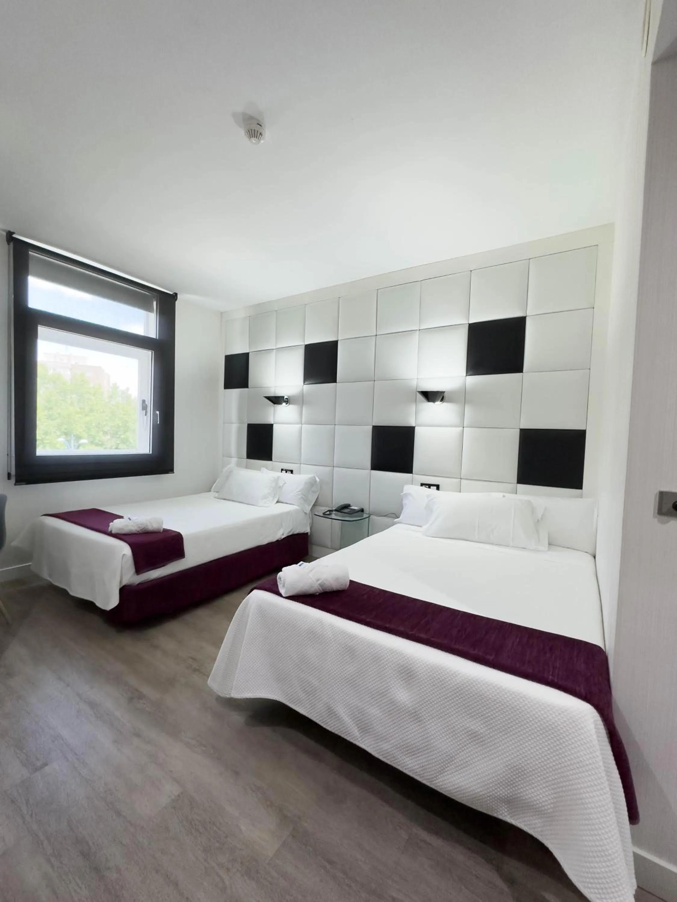 Bed in Hoteles Urbanos N Avenida de España