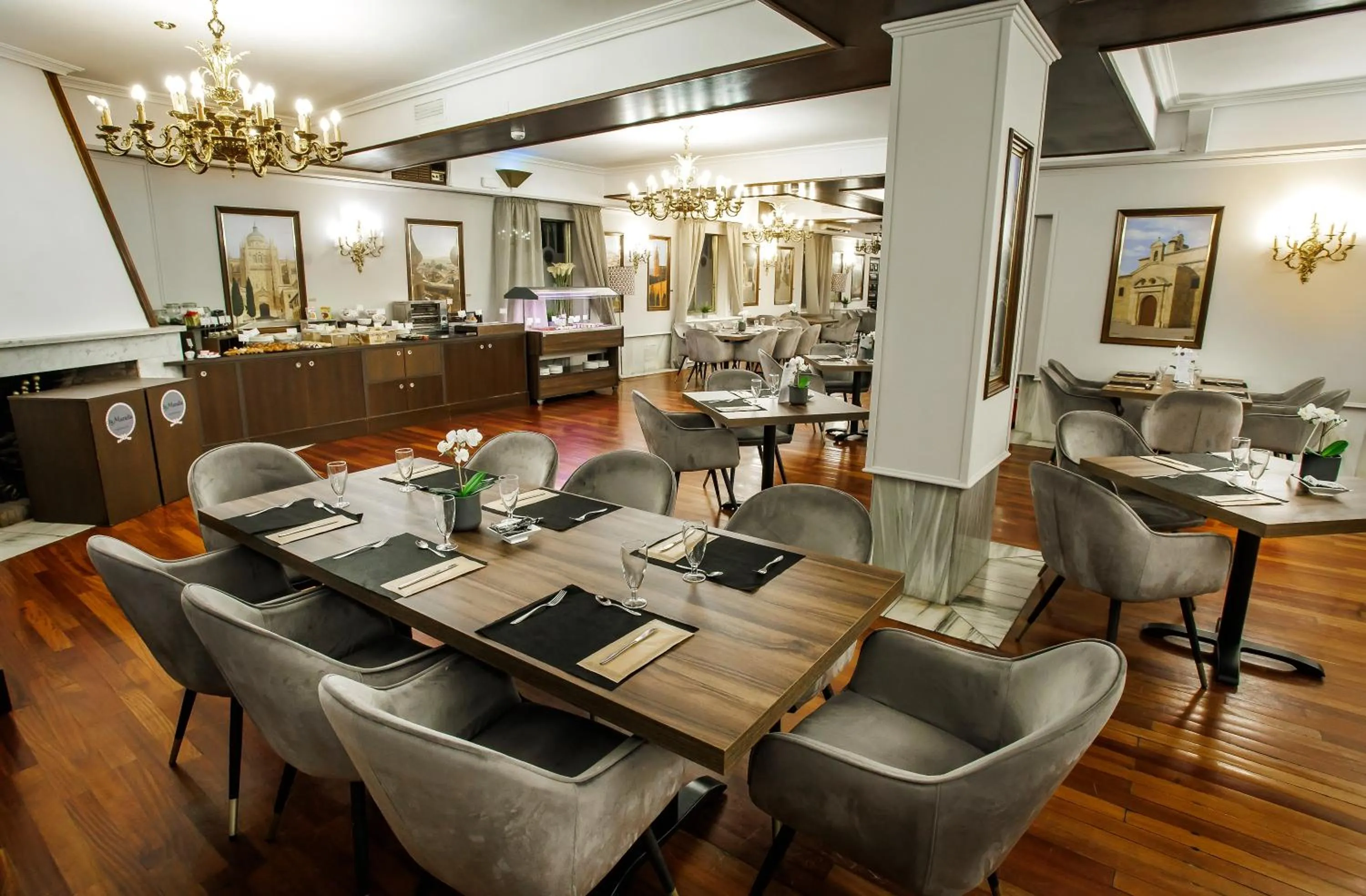 Restaurant/places to eat in Hotel Conde Rodrigo II by eme hoteles