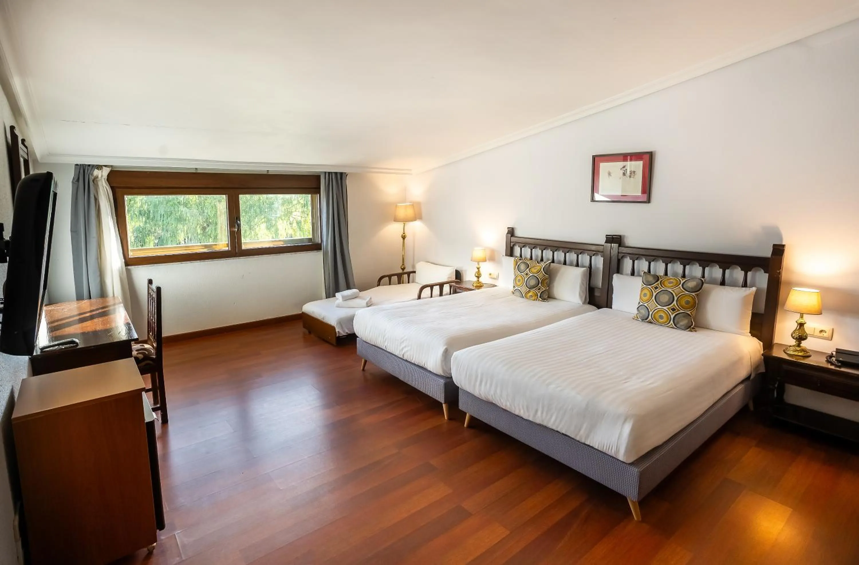 Bed in Hotel Conde Rodrigo II by eme hoteles