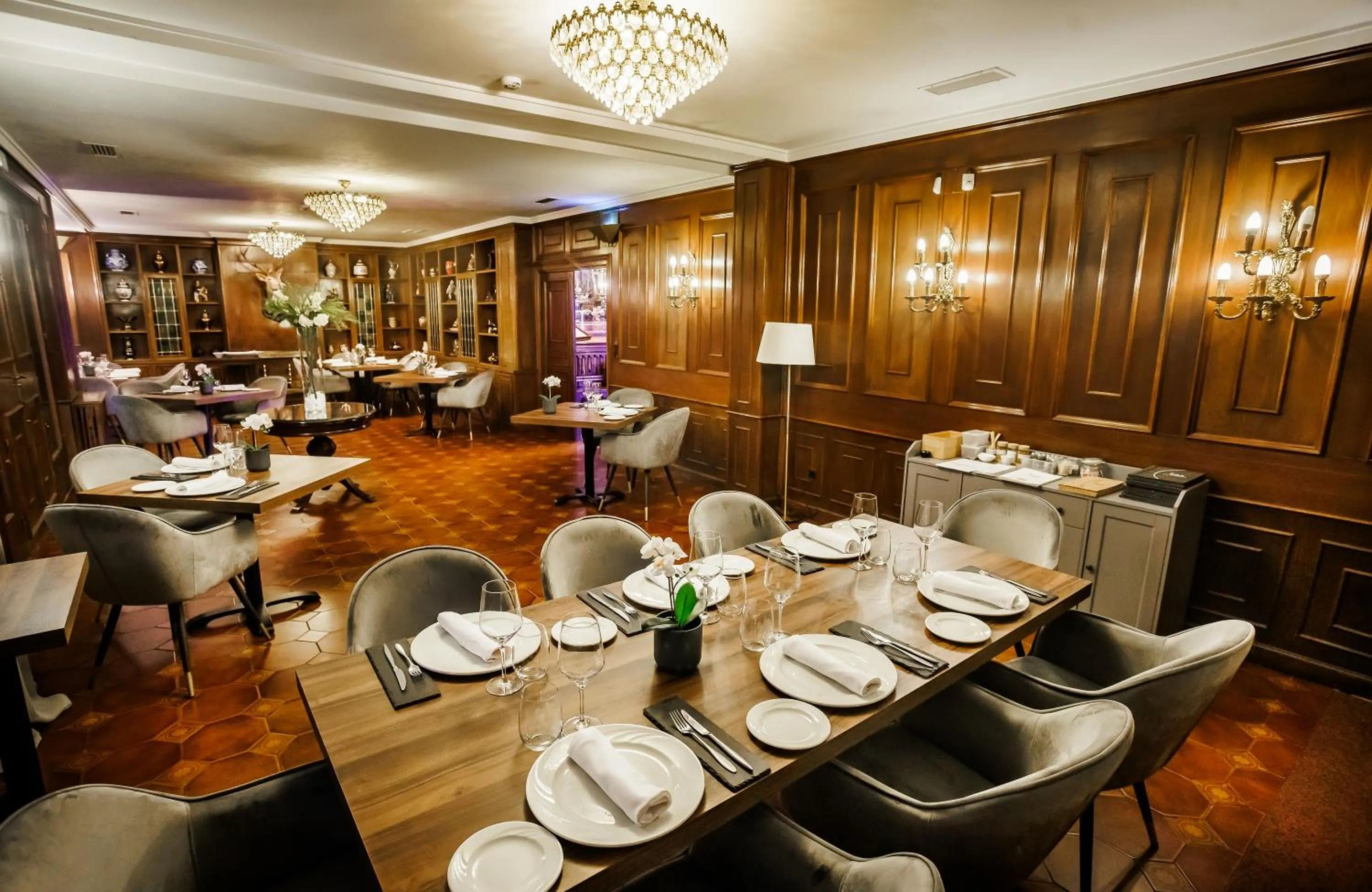 Restaurant/places to eat in Hotel Conde Rodrigo II by eme hoteles