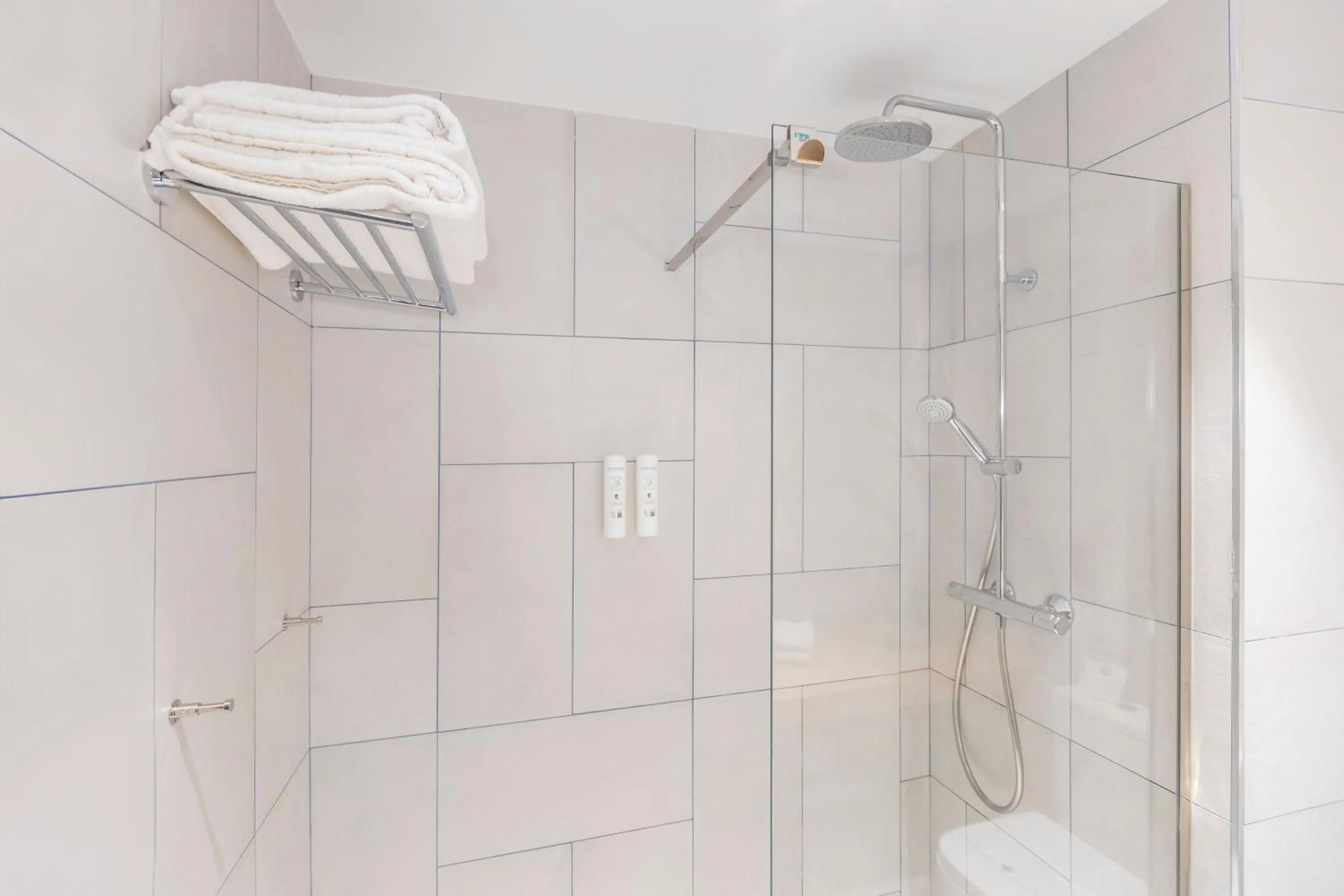 Shower in Soho Boutique Las Vegas