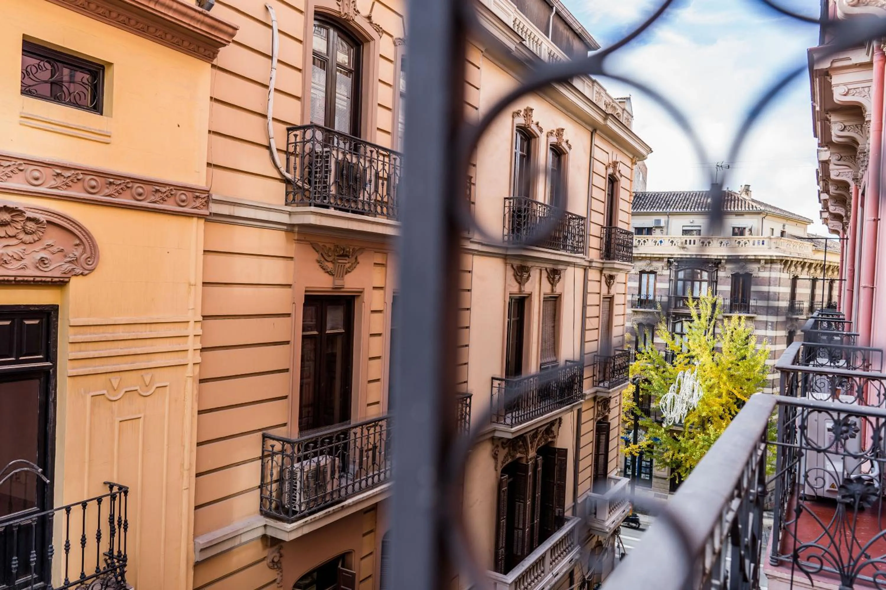 Property building in Hostal Sonia Granada