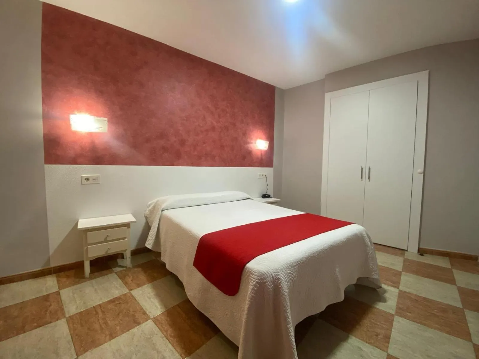 Bed in Hostal Sonia Granada