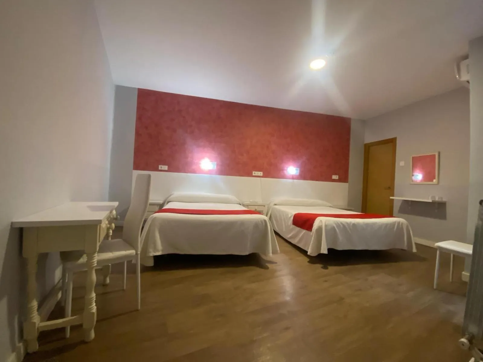 Bed in Hostal Sonia Granada