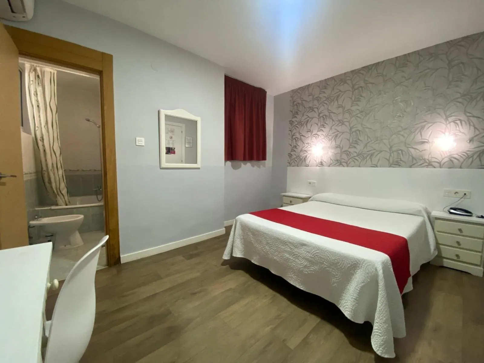 Bed in Hostal Sonia Granada