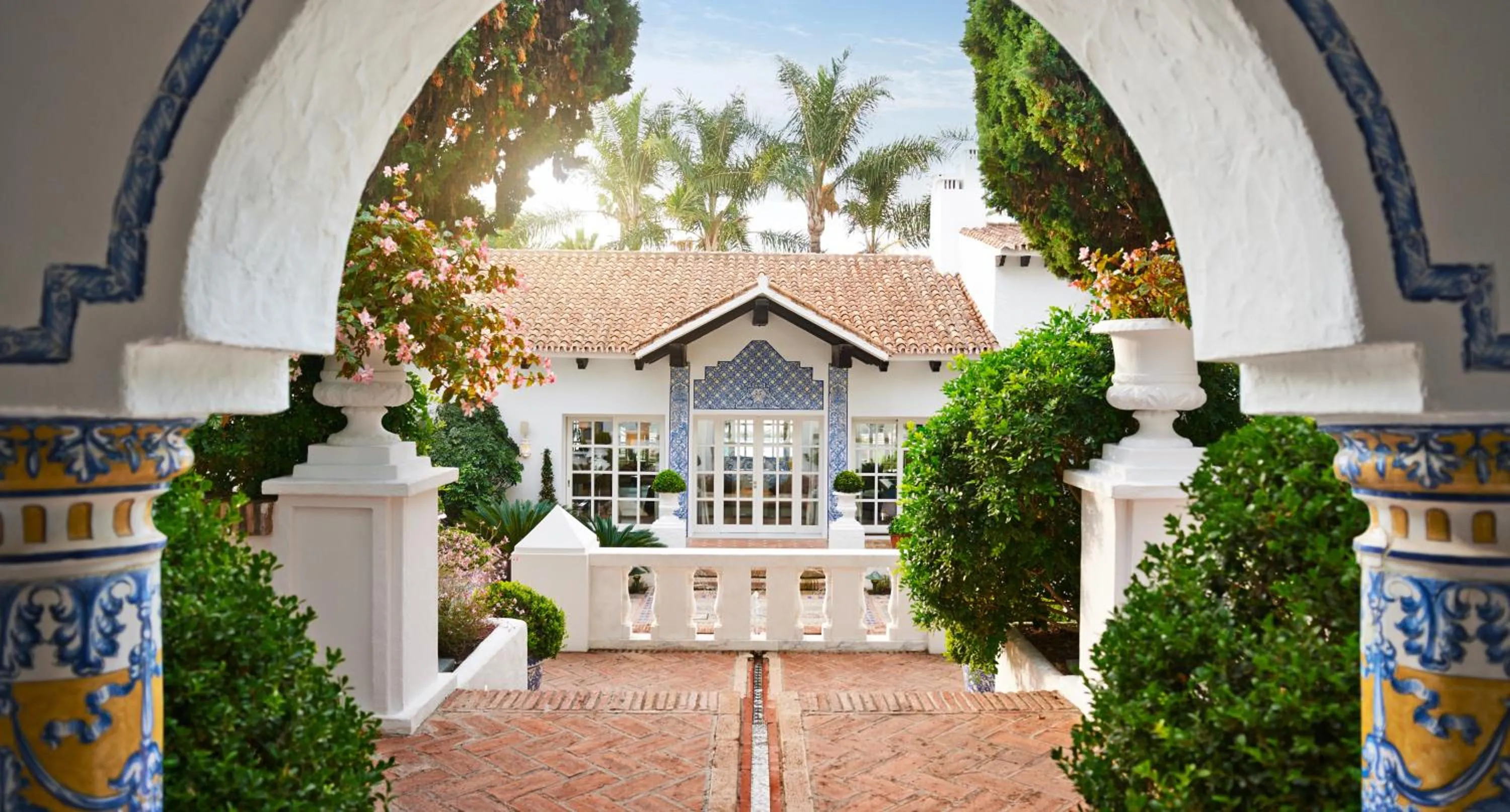 Facade/entrance in Marbella Club Hotel · Golf Resort & Spa