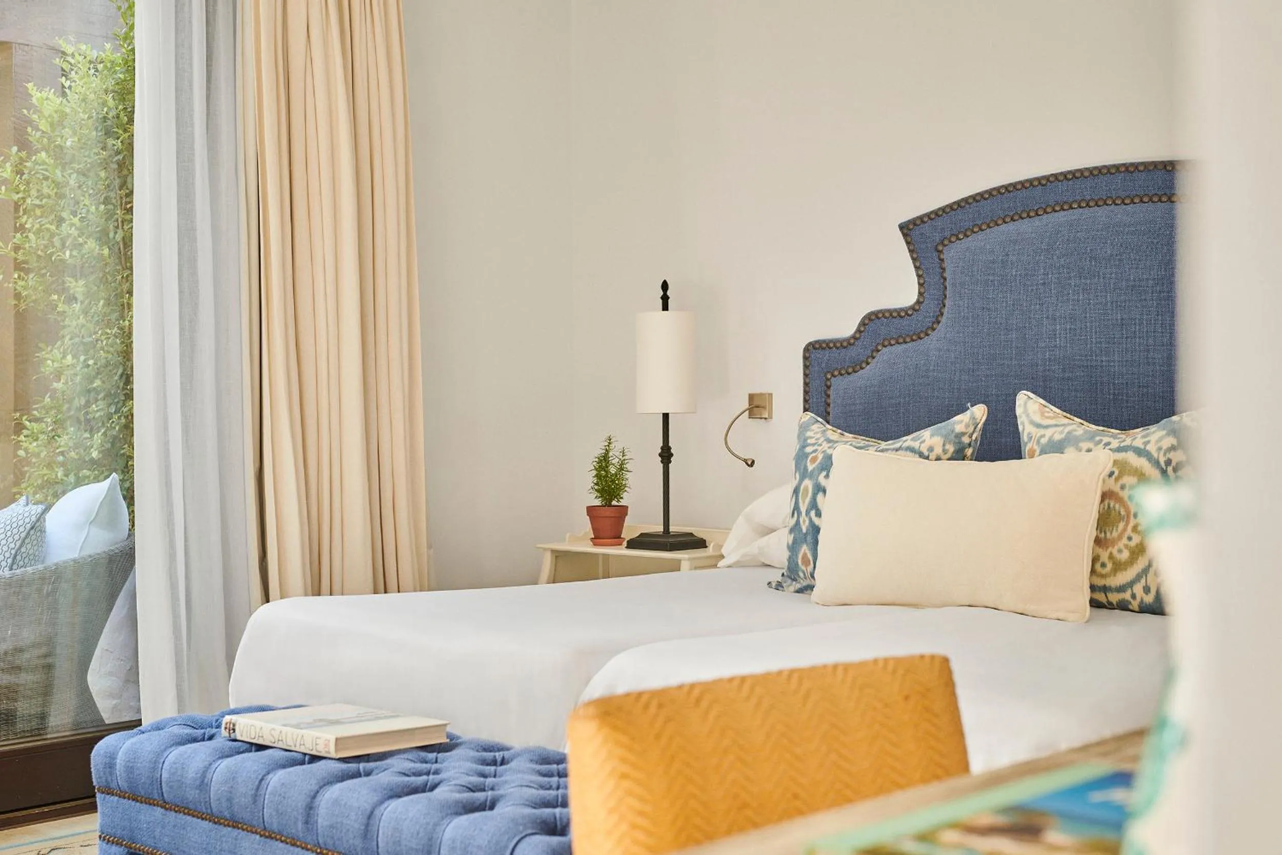 Bed in Marbella Club Hotel · Golf Resort & Spa