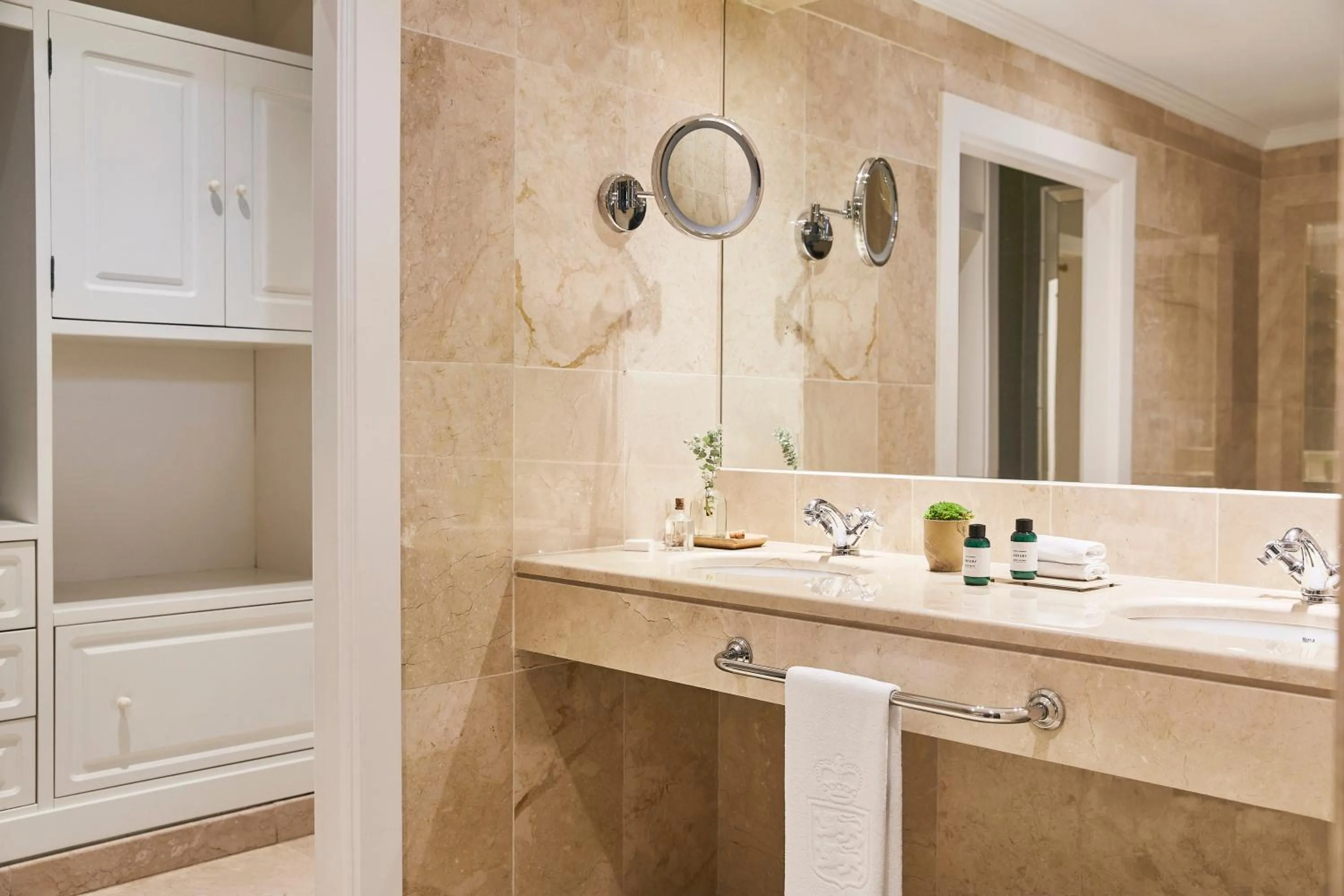 Bathroom in Marbella Club Hotel · Golf Resort & Spa