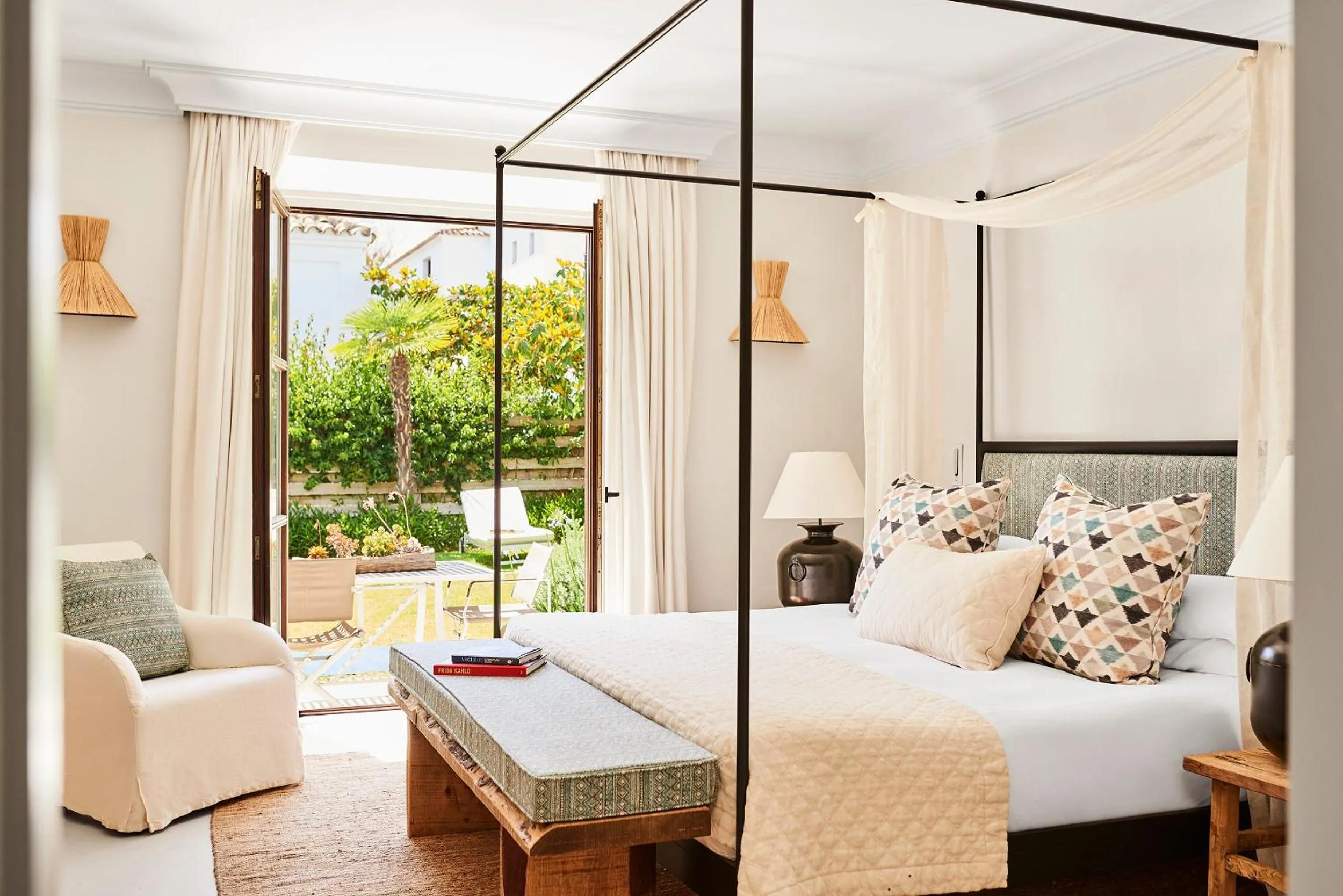 Bed in Marbella Club Hotel · Golf Resort & Spa