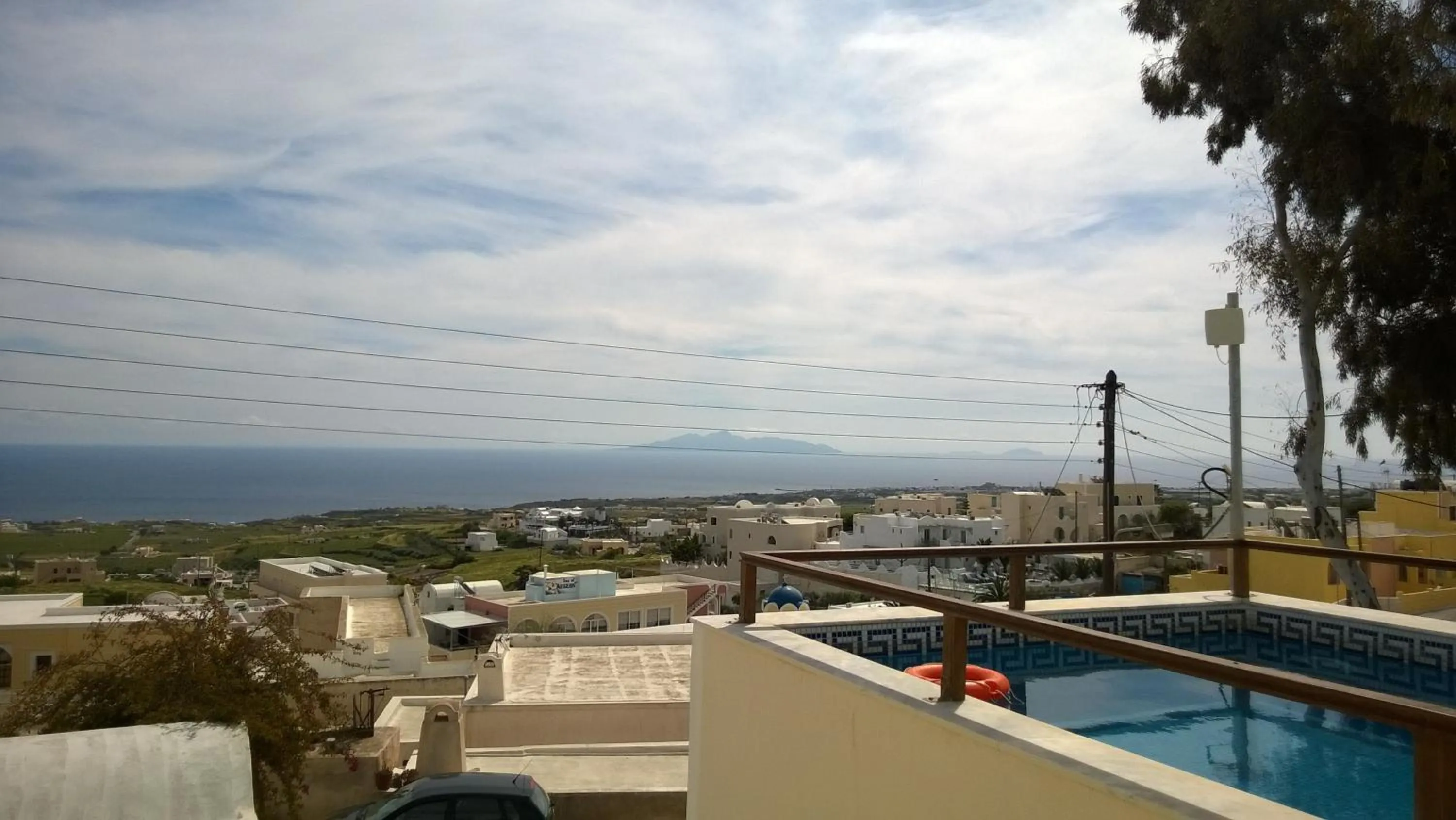 Area and facilities in Anemomilos Suites