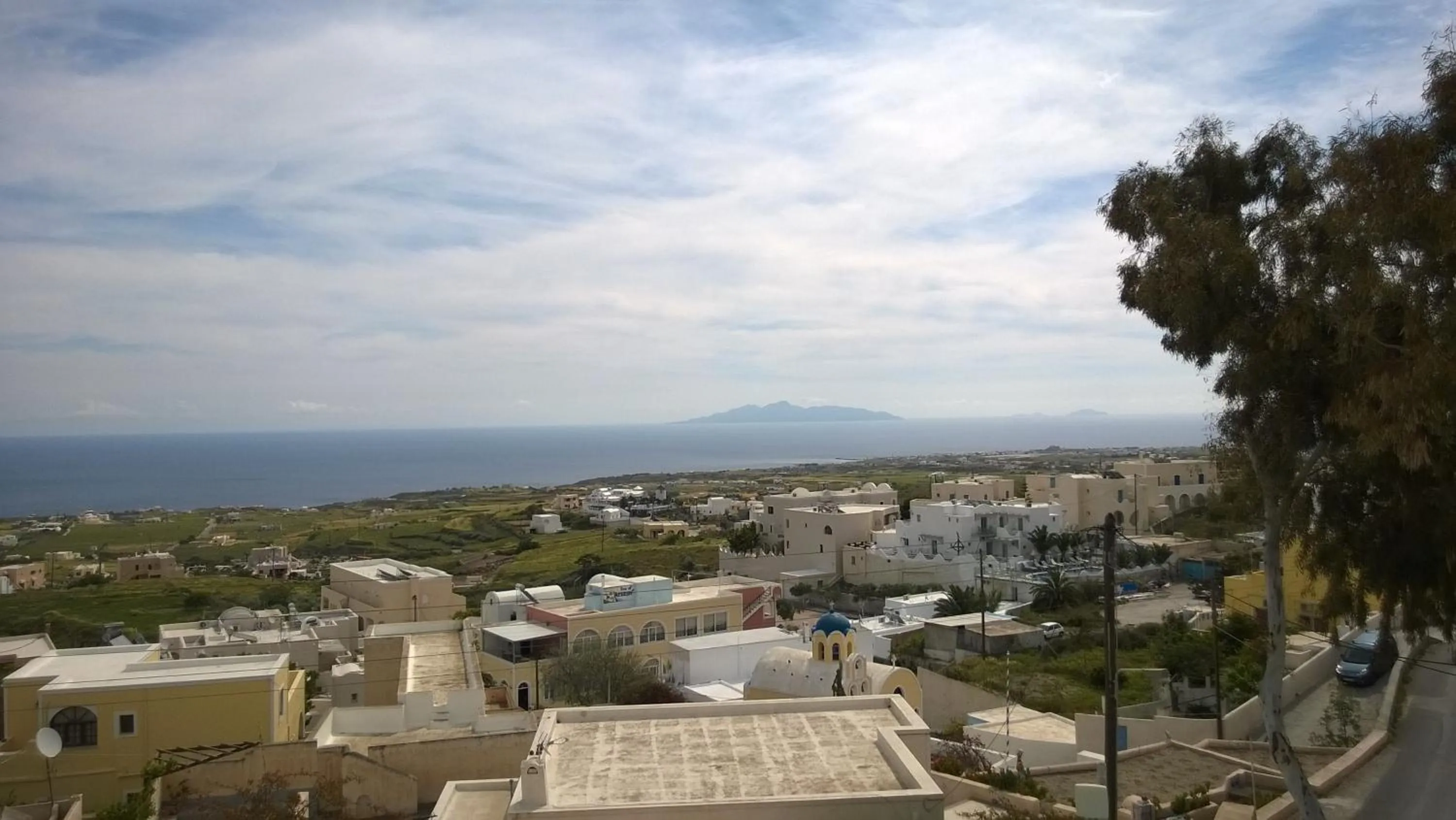 Area and facilities in Anemomilos Suites