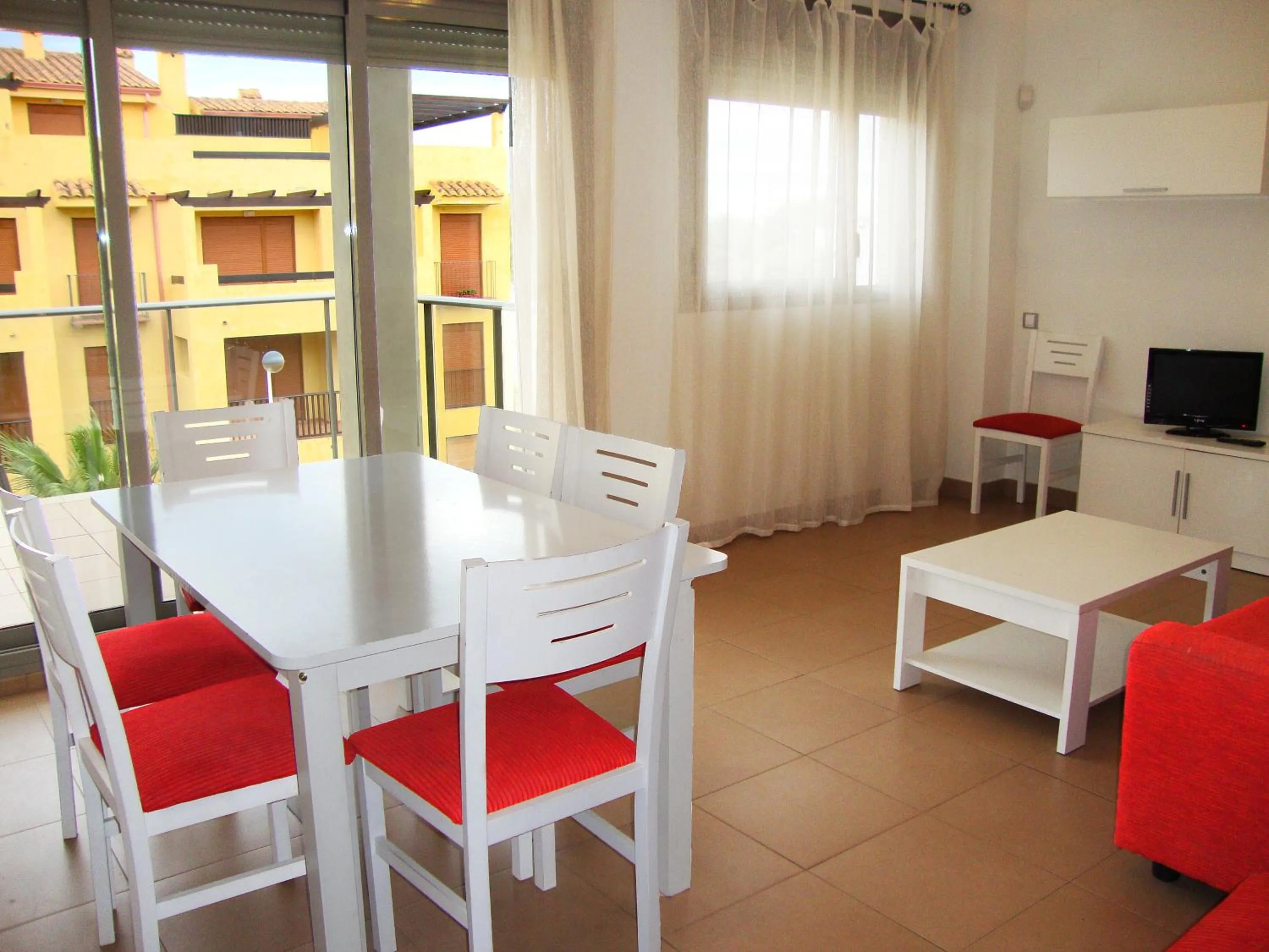 TV and multimedia in Apartamentos Alcocebre Suites 3000