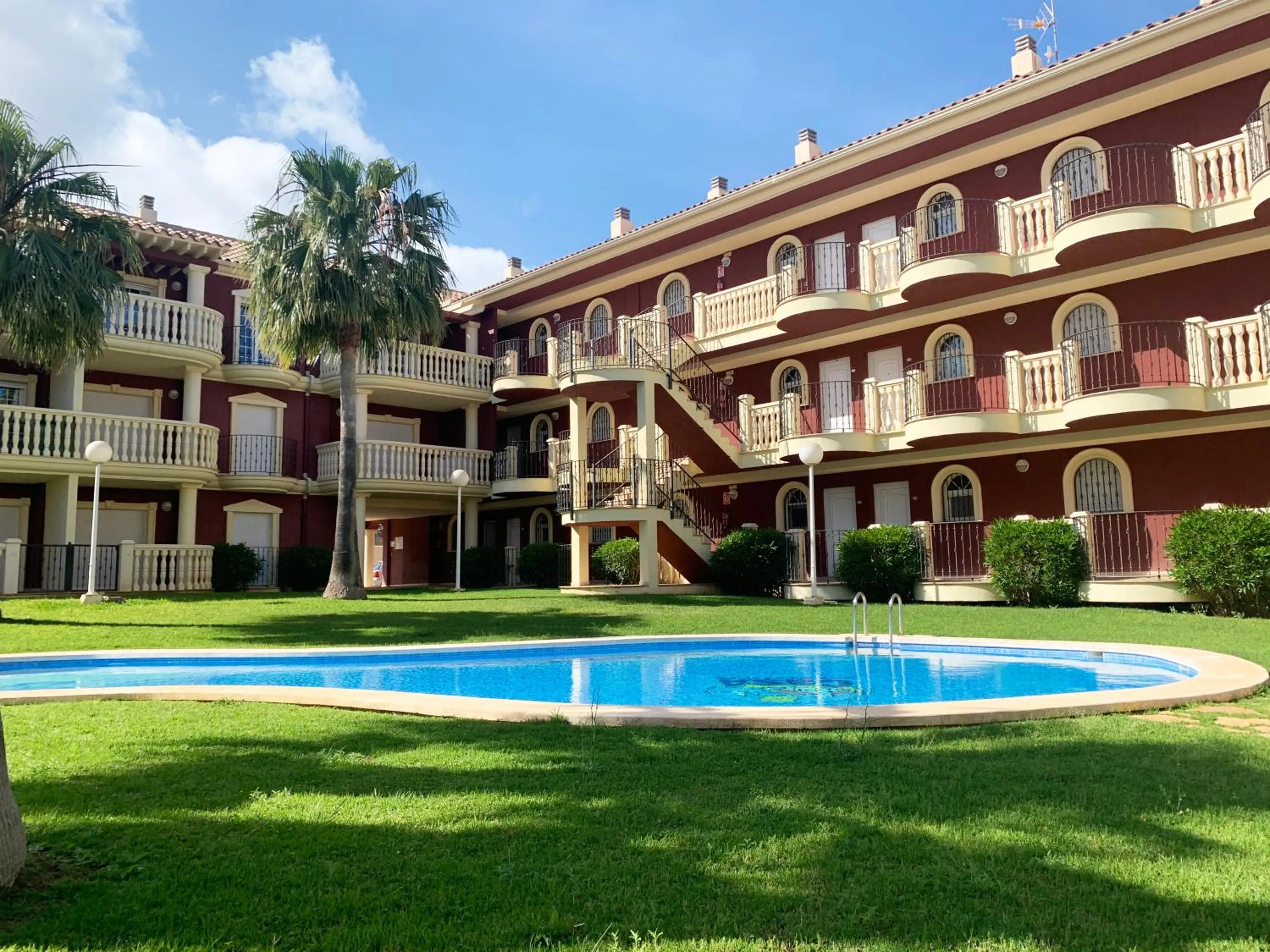 Property building in Apartamentos Madeira 3000