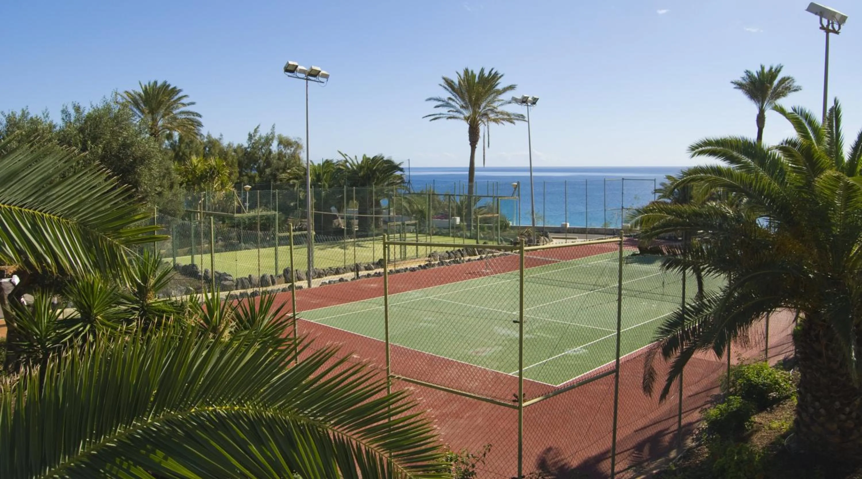 Tennis court in SBH Club Paraiso Playa