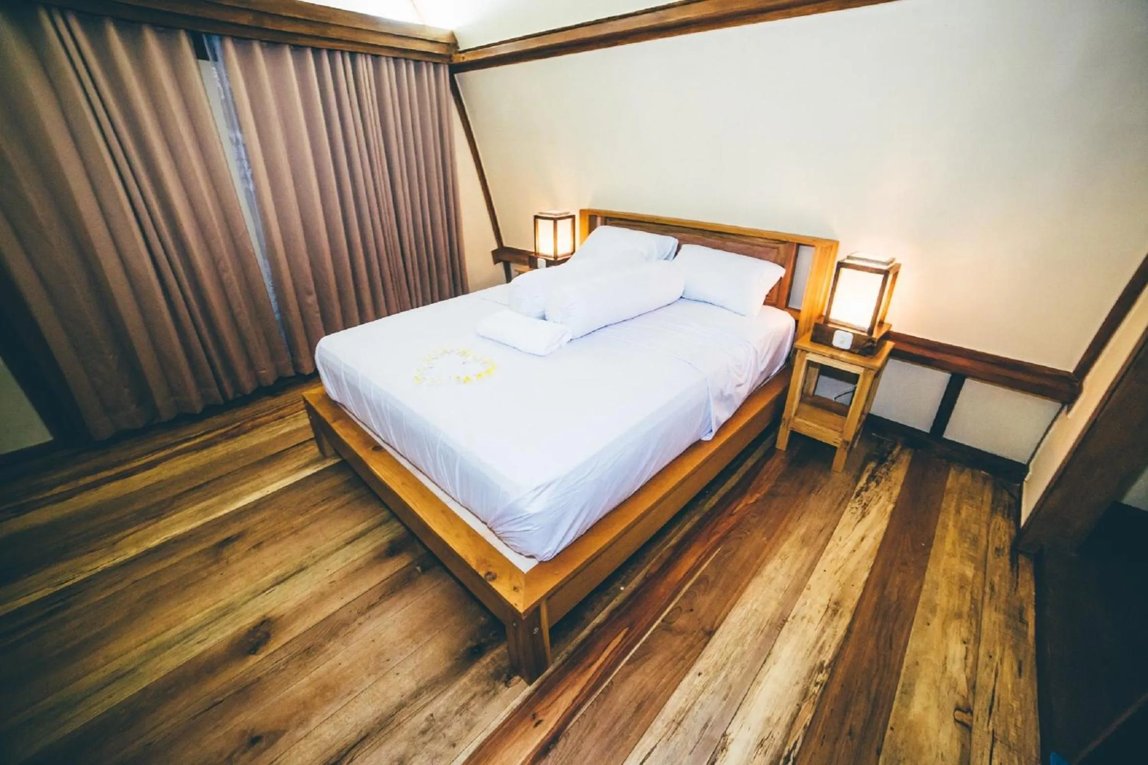 Bedroom, Bed in Island Beach Bungalow