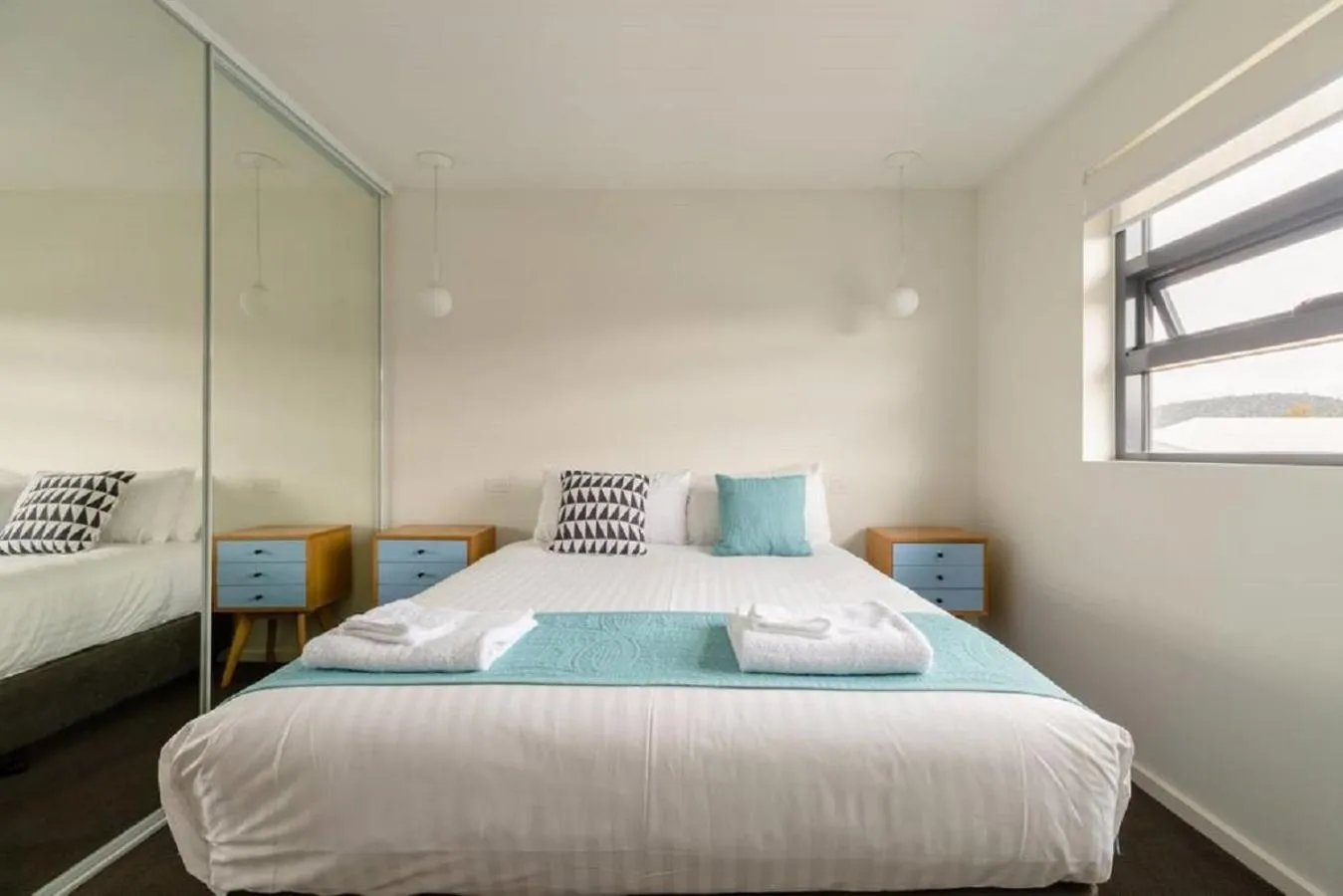 Bed in Kangaroo Bay Apartments