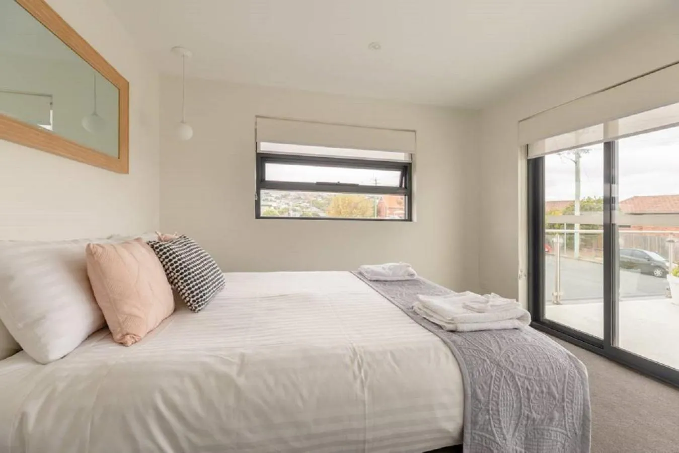 Bed in Kangaroo Bay Apartments