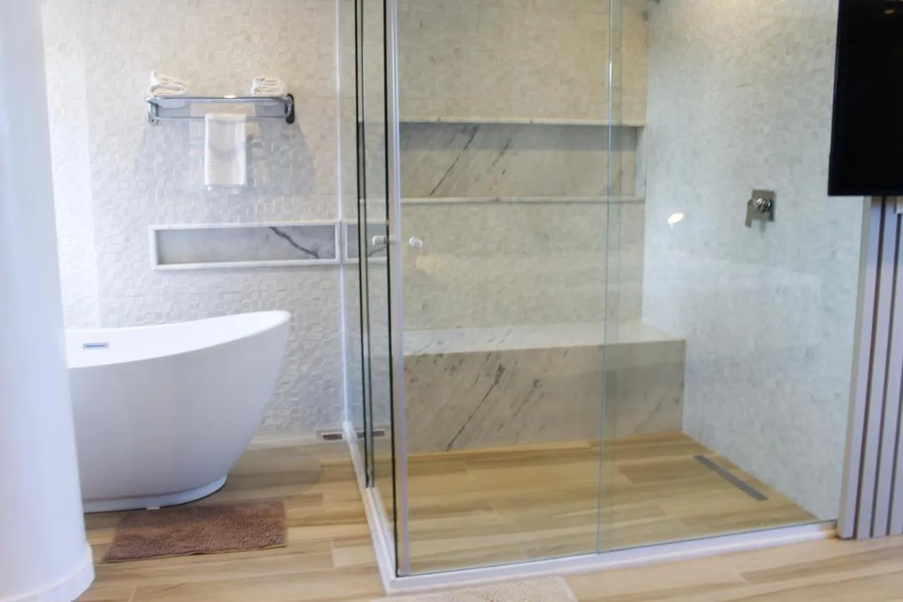 Farol de Itapuã Praia Hotel