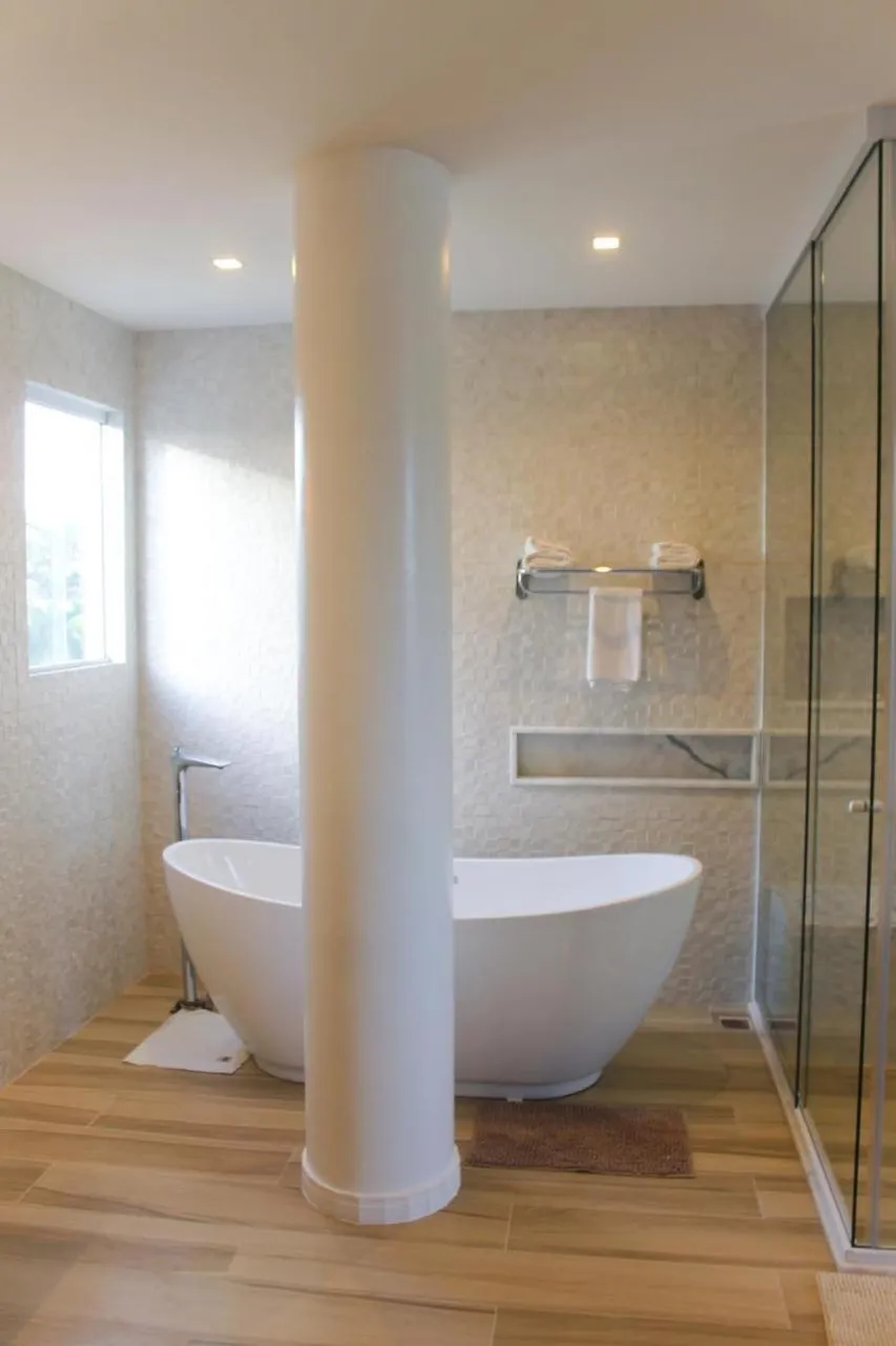 Farol de Itapuã Praia Hotel