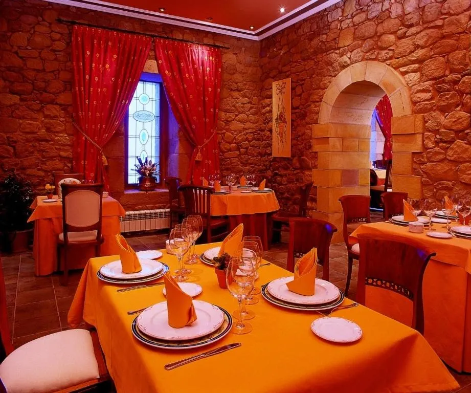 Restaurant/places to eat in Hotel Palacio Guevara
