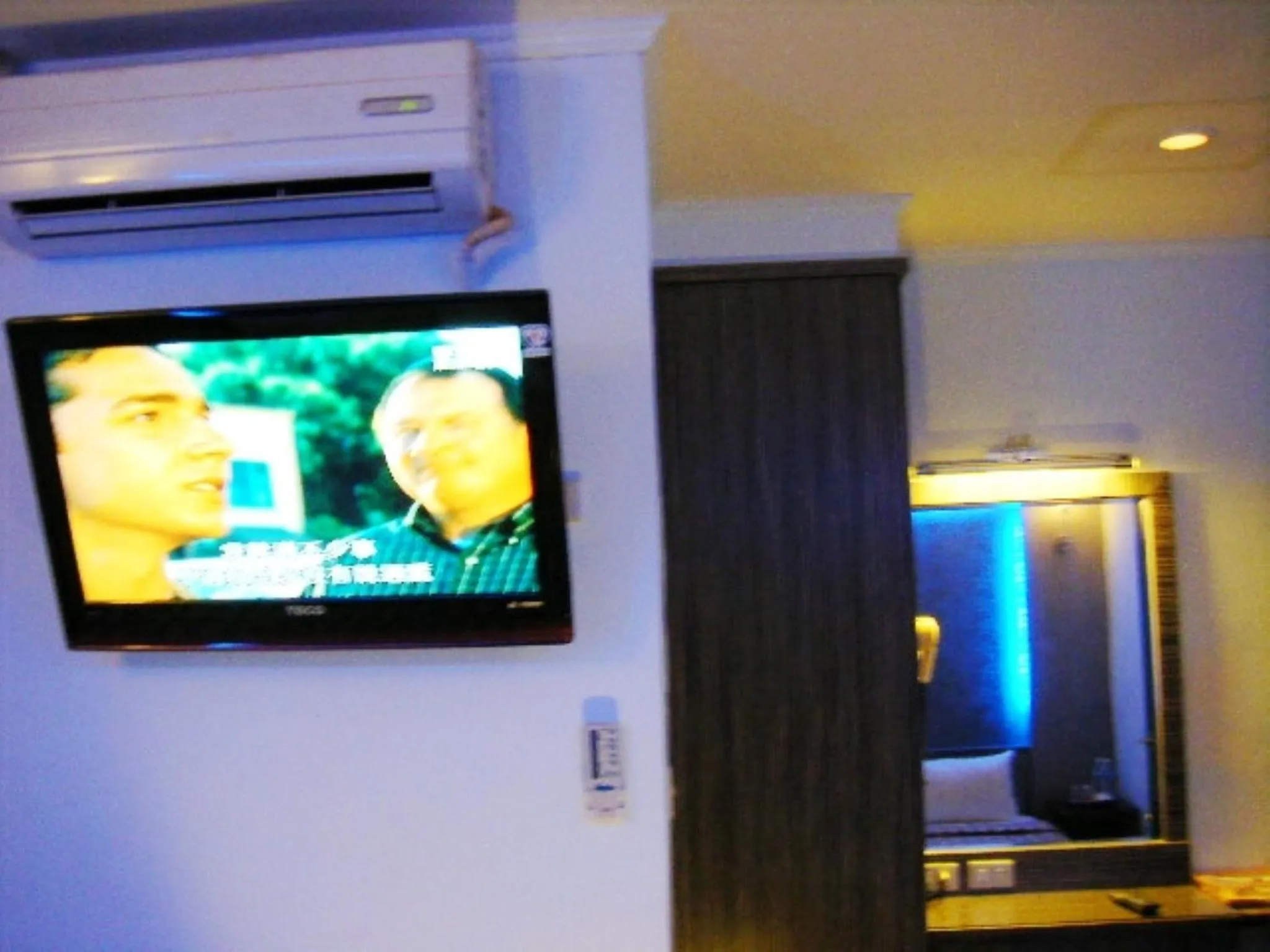 TV and multimedia in Baseball Hotel