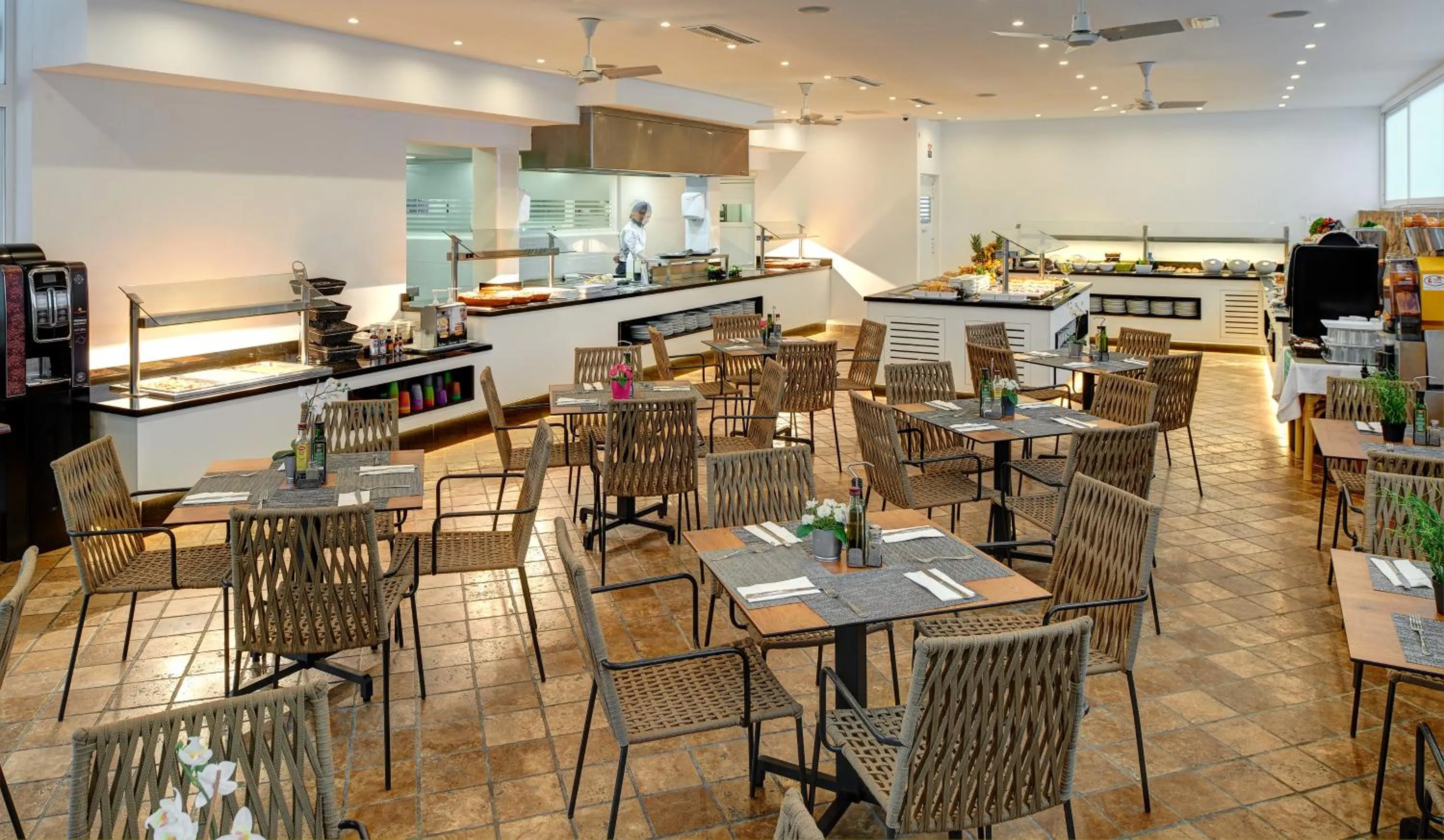 Restaurant/places to eat in Hotel Cala d'Or Playa