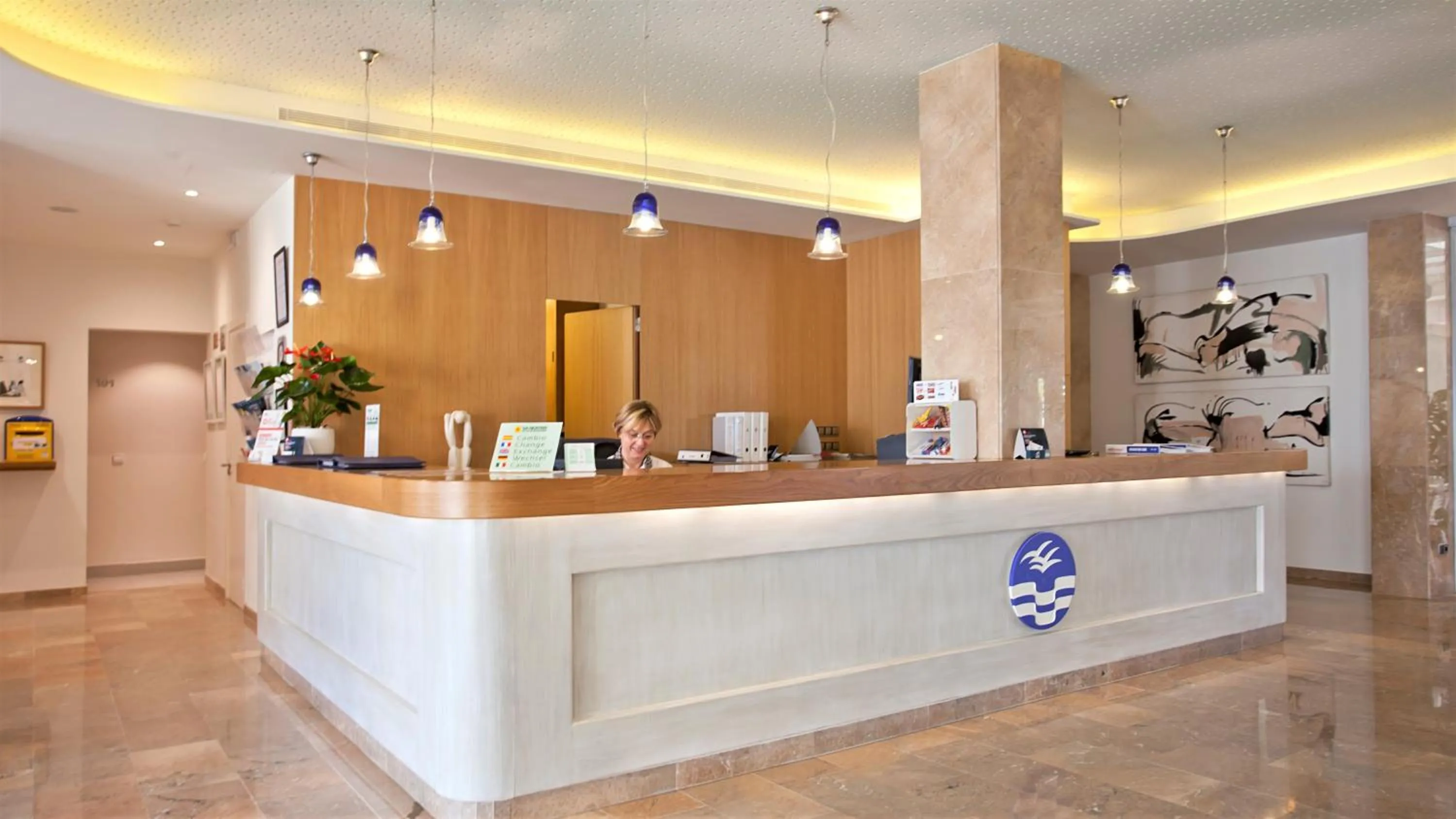 Lobby or reception in Puerto Azul Suite Hotel