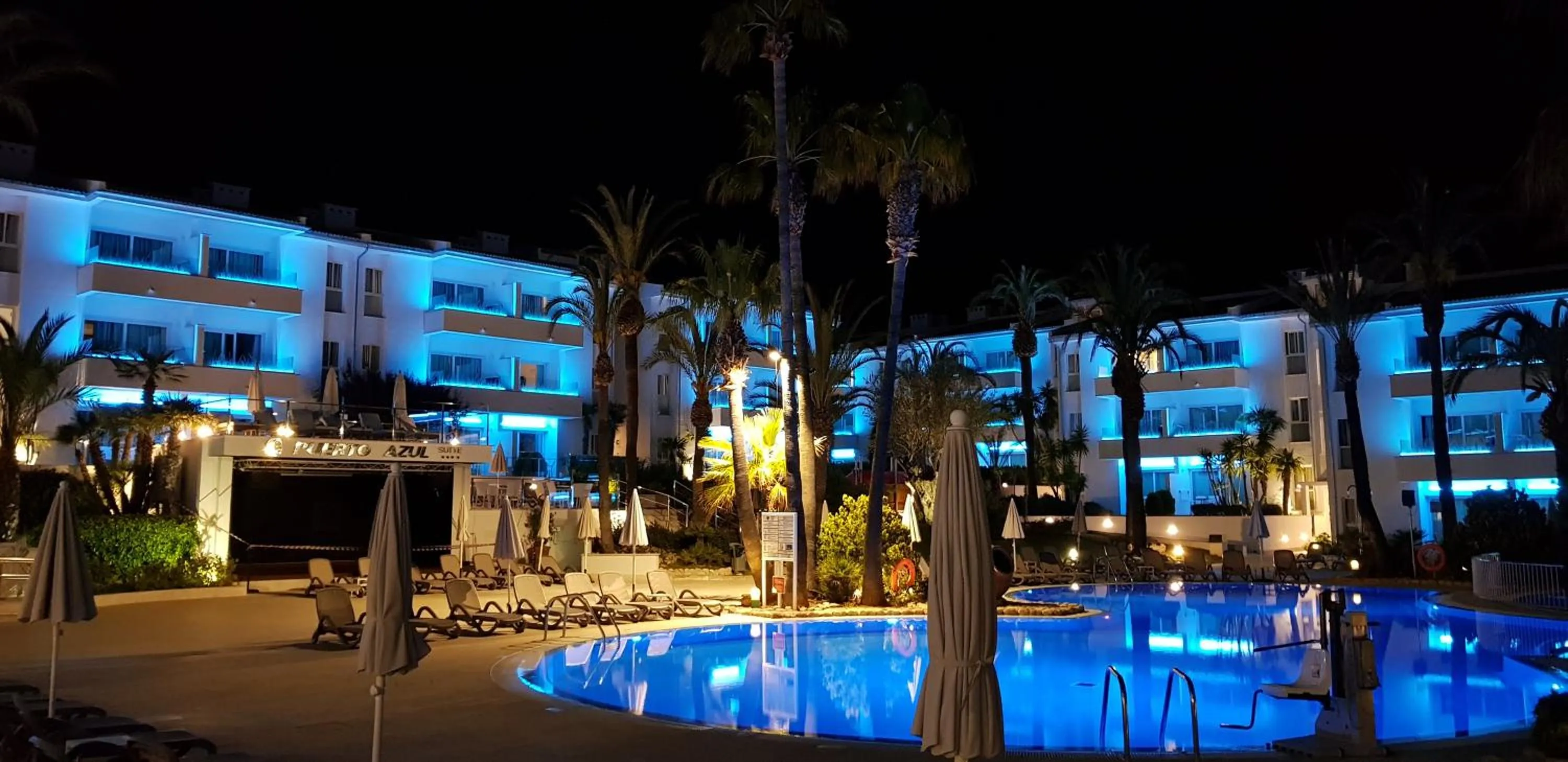 Property building in Puerto Azul Suite Hotel