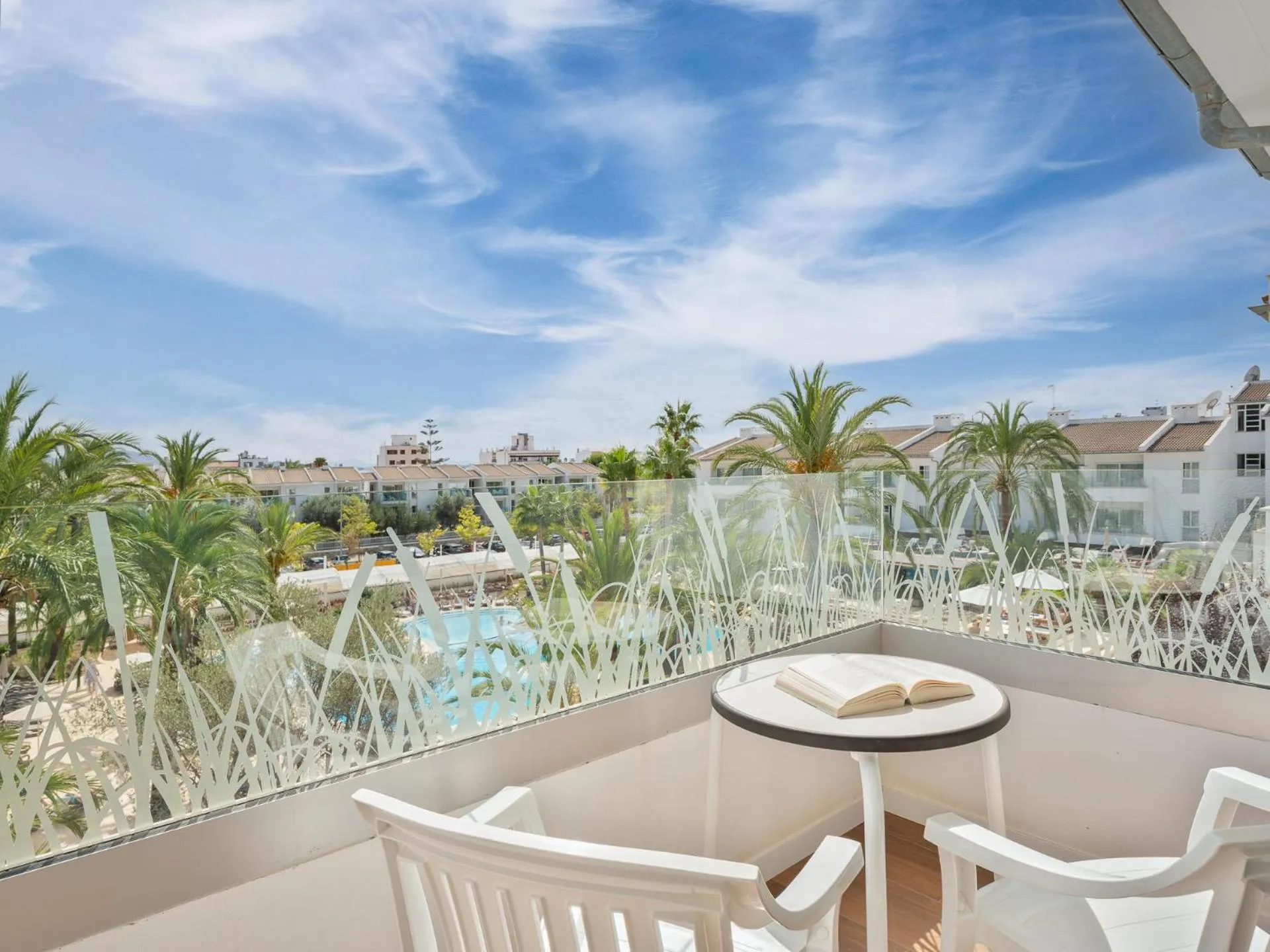 Balcony/Terrace in Puerto Azul Suite Hotel