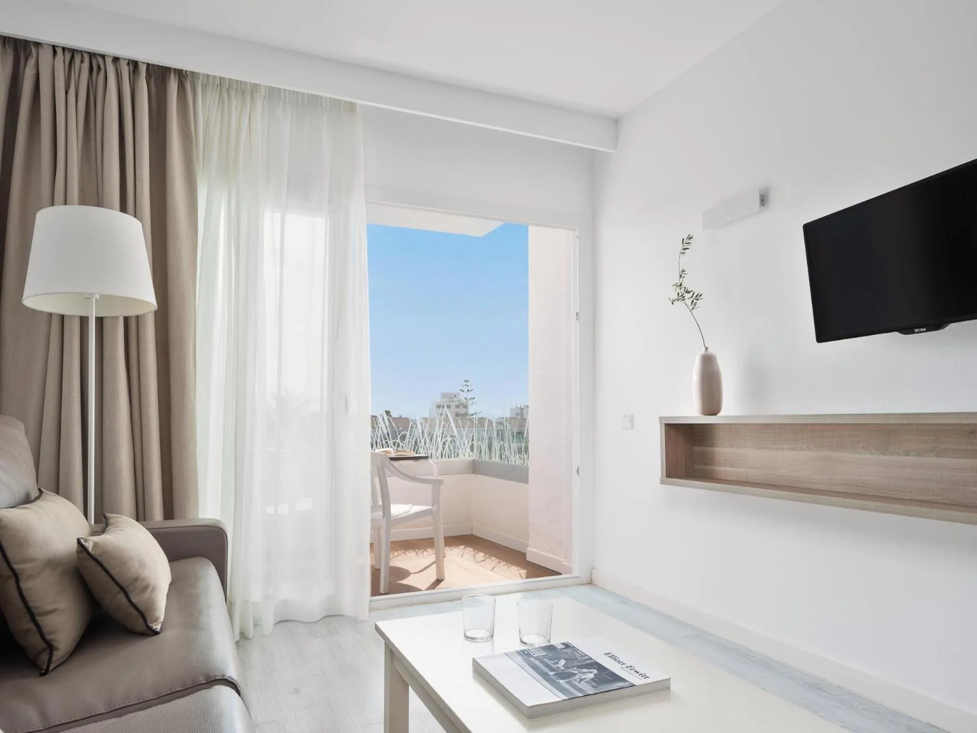 Living room in Puerto Azul Suite Hotel