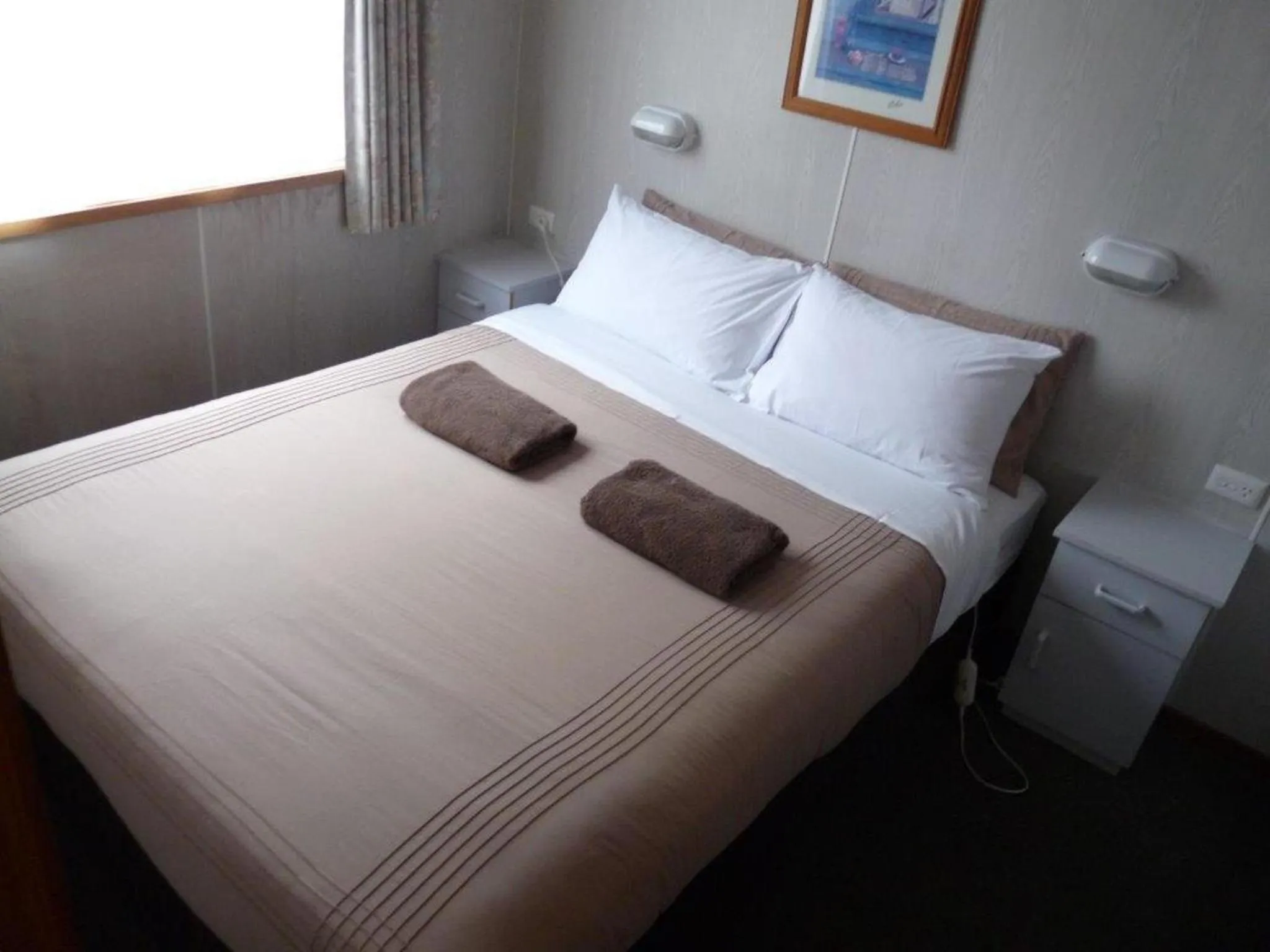 Bedroom, Bed in Wodonga Caravan & Cabin Park