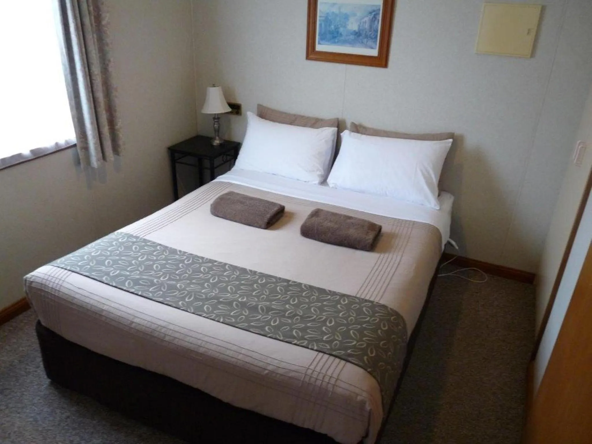 Bedroom, Bed in Wodonga Caravan & Cabin Park