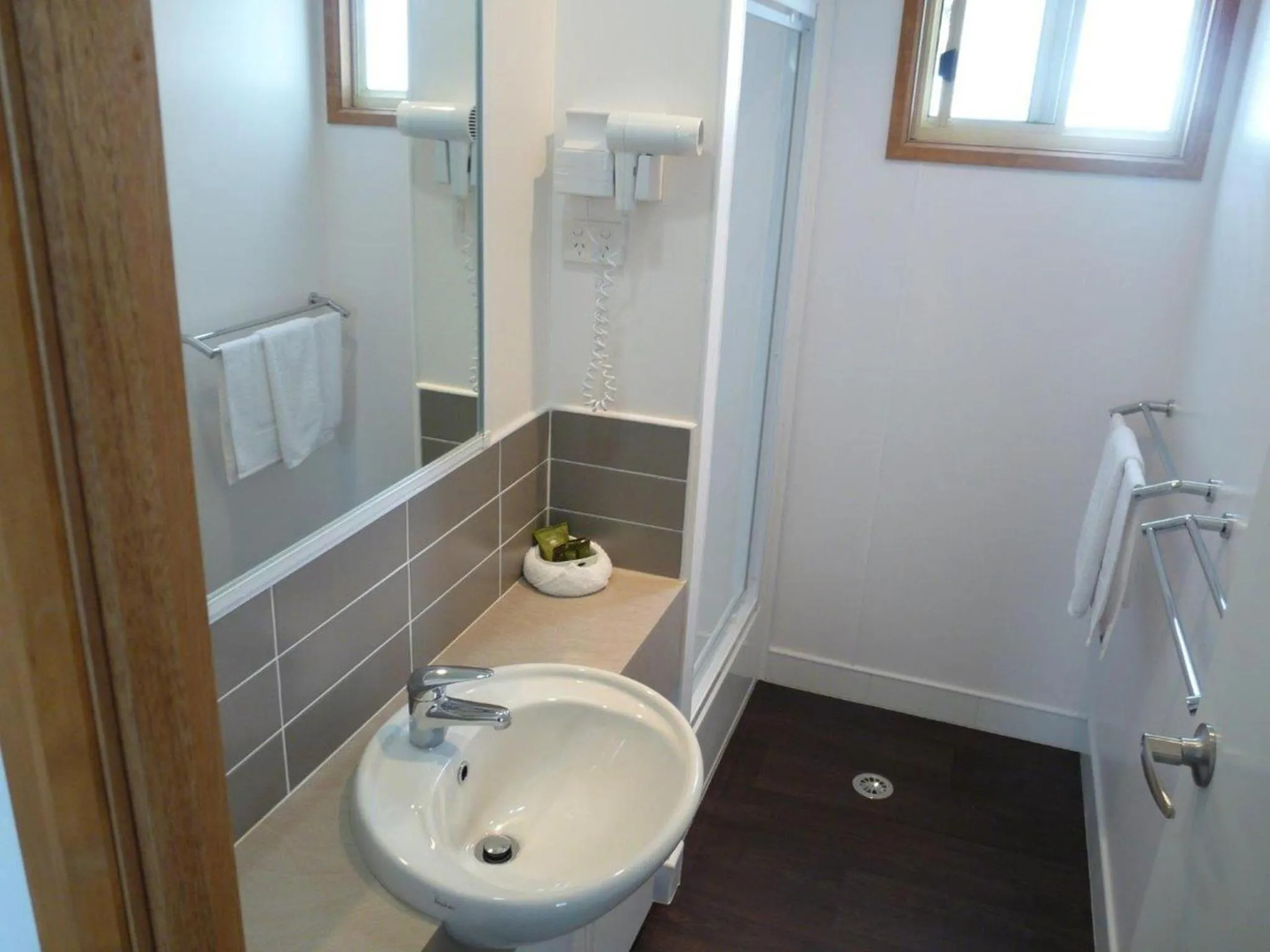 Shower in Wodonga Caravan & Cabin Park