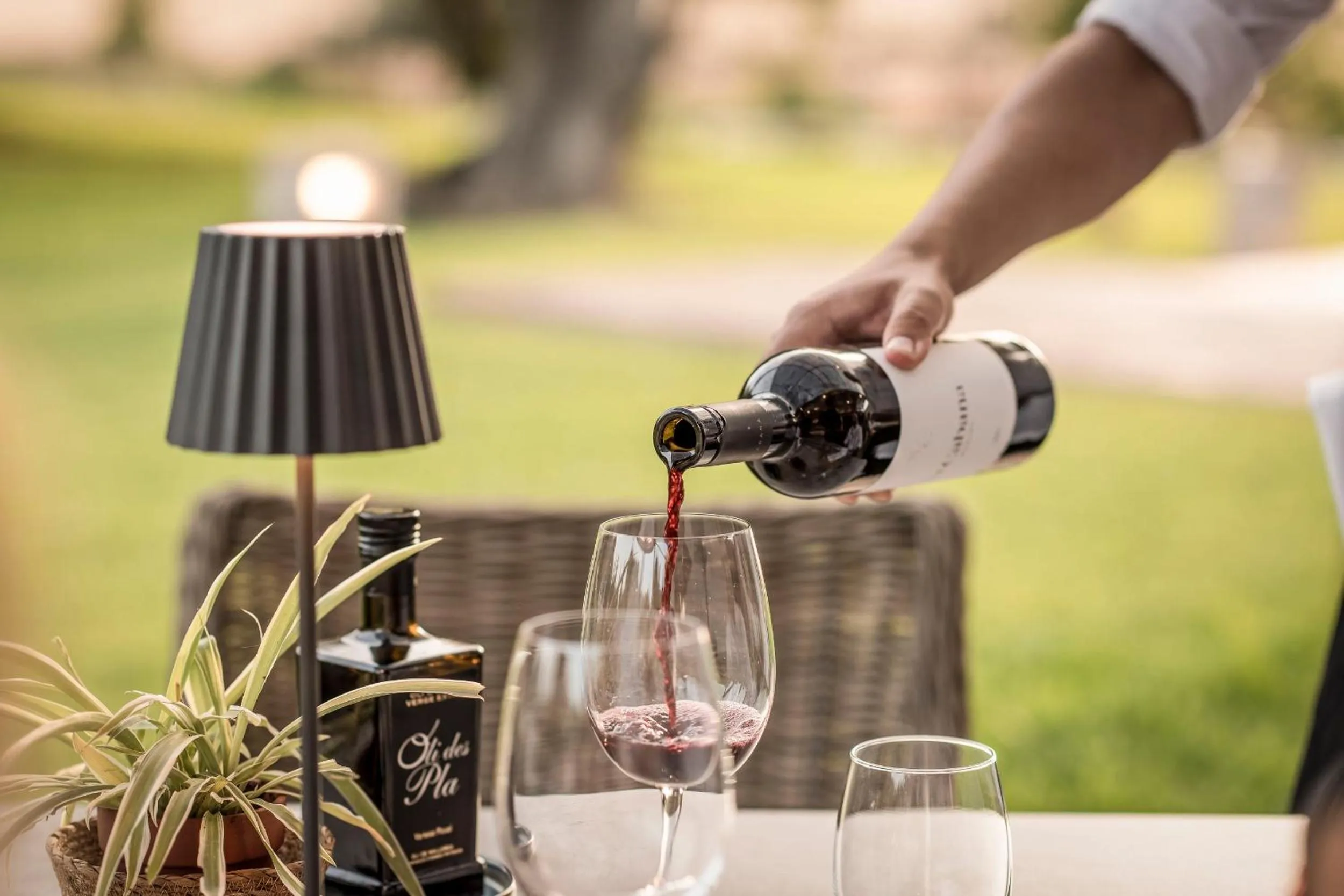 Restaurant/places to eat in Finca Son Roig by Valentin