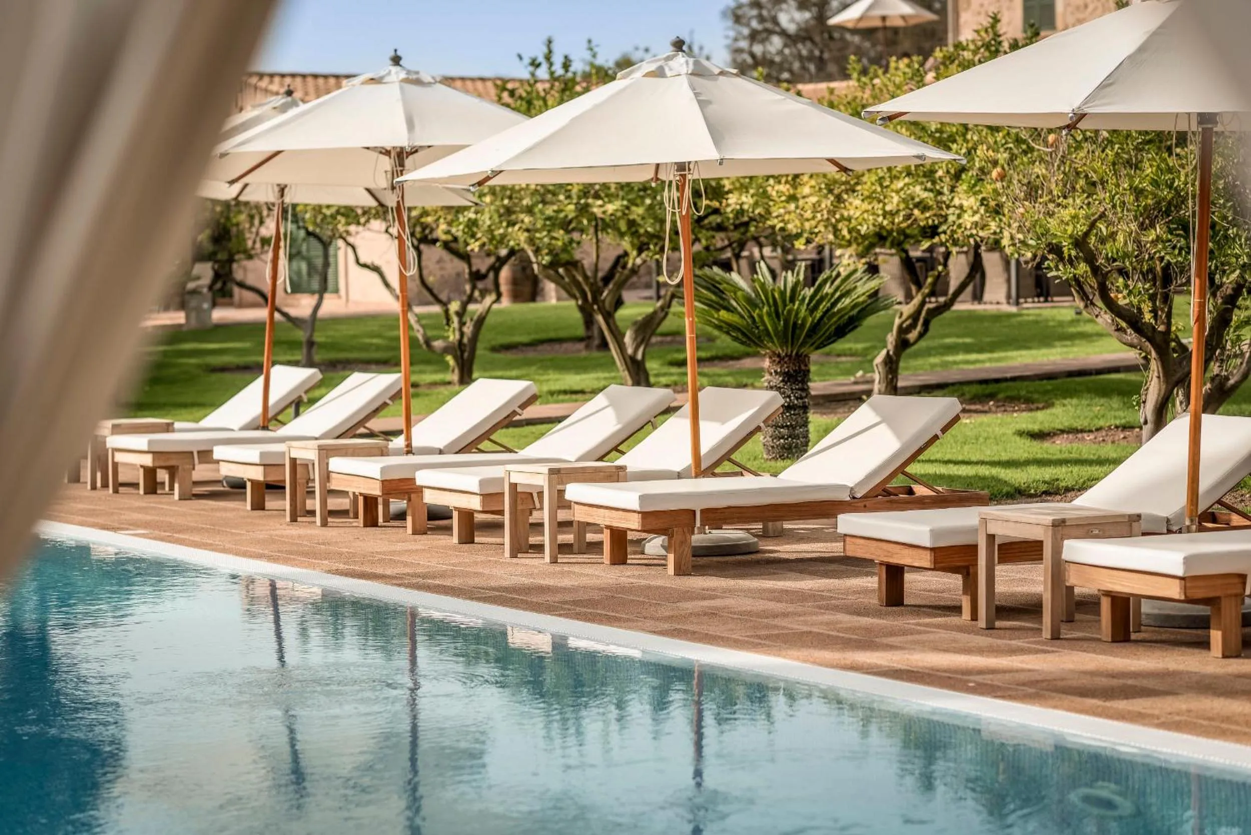 Swimming pool in Finca Son Roig by Valentin