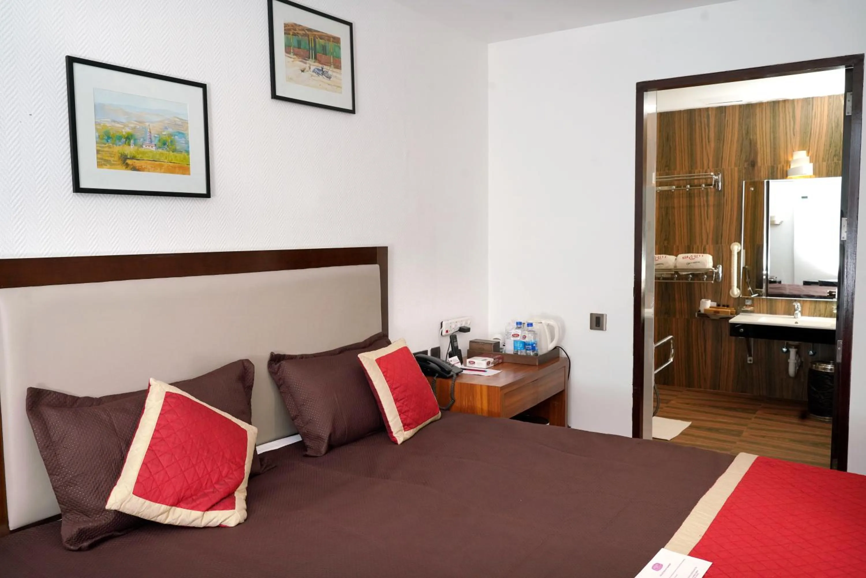 Bedroom, Bed in KGA Elite Continental Hotel