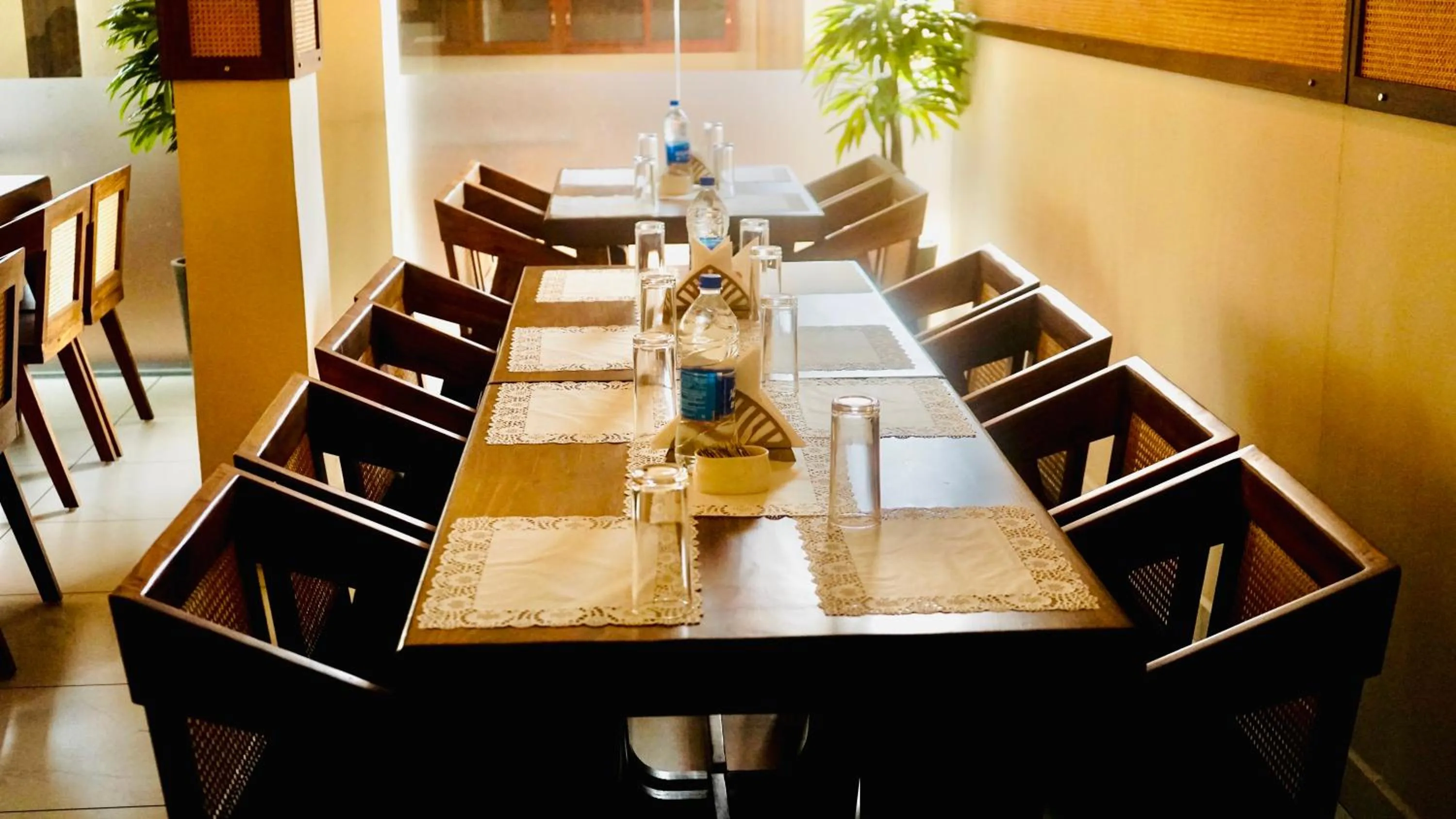 Restaurant/places to eat in KGA Elite Continental Hotel