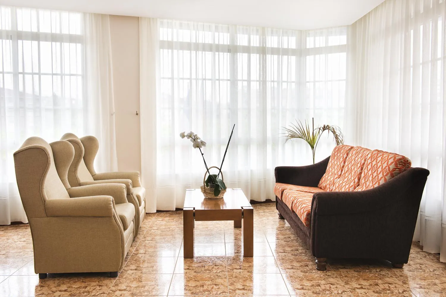 Communal lounge/ TV room in Hotel Ría Mar