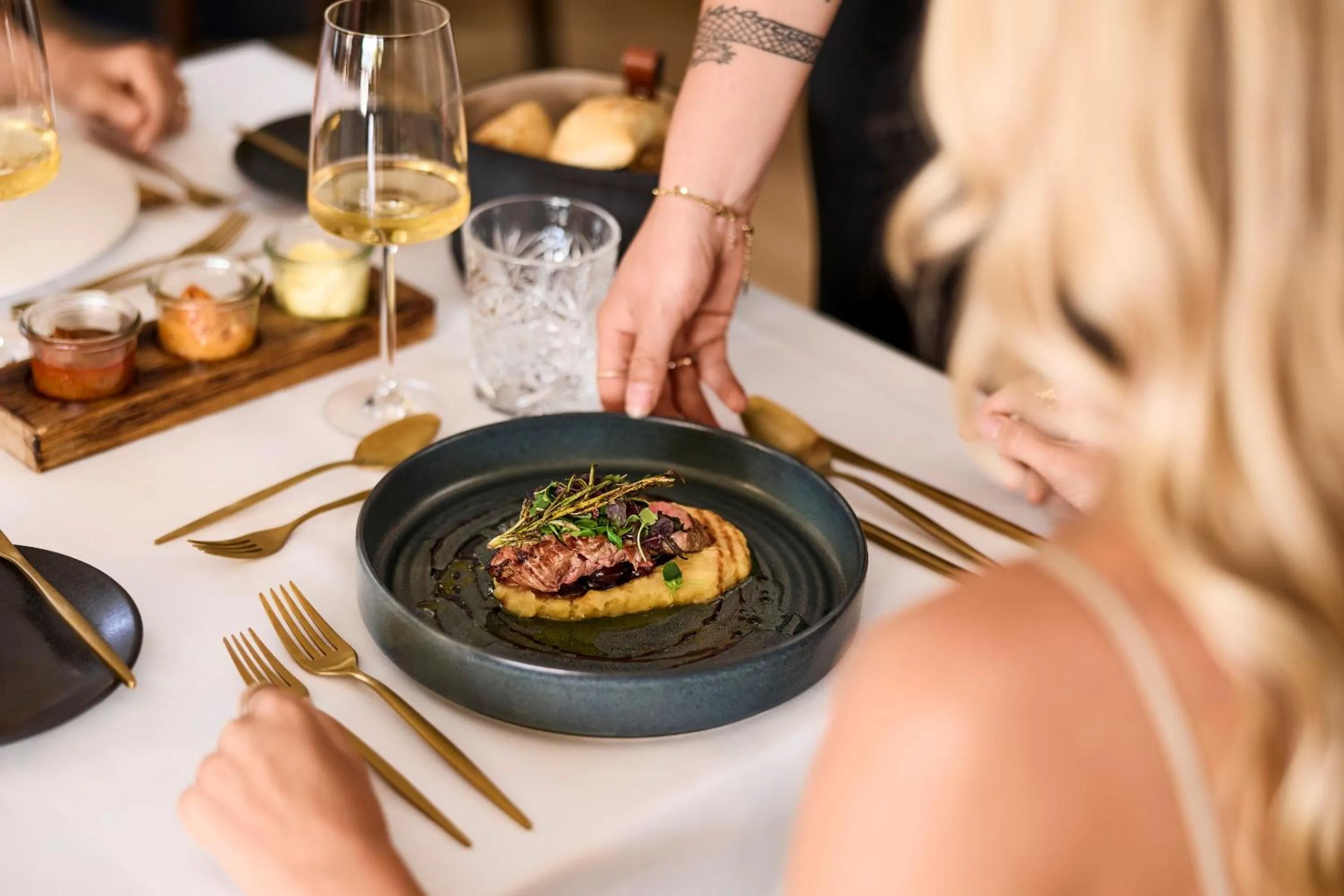 Food and drinks in ROBINSON Cala Serena