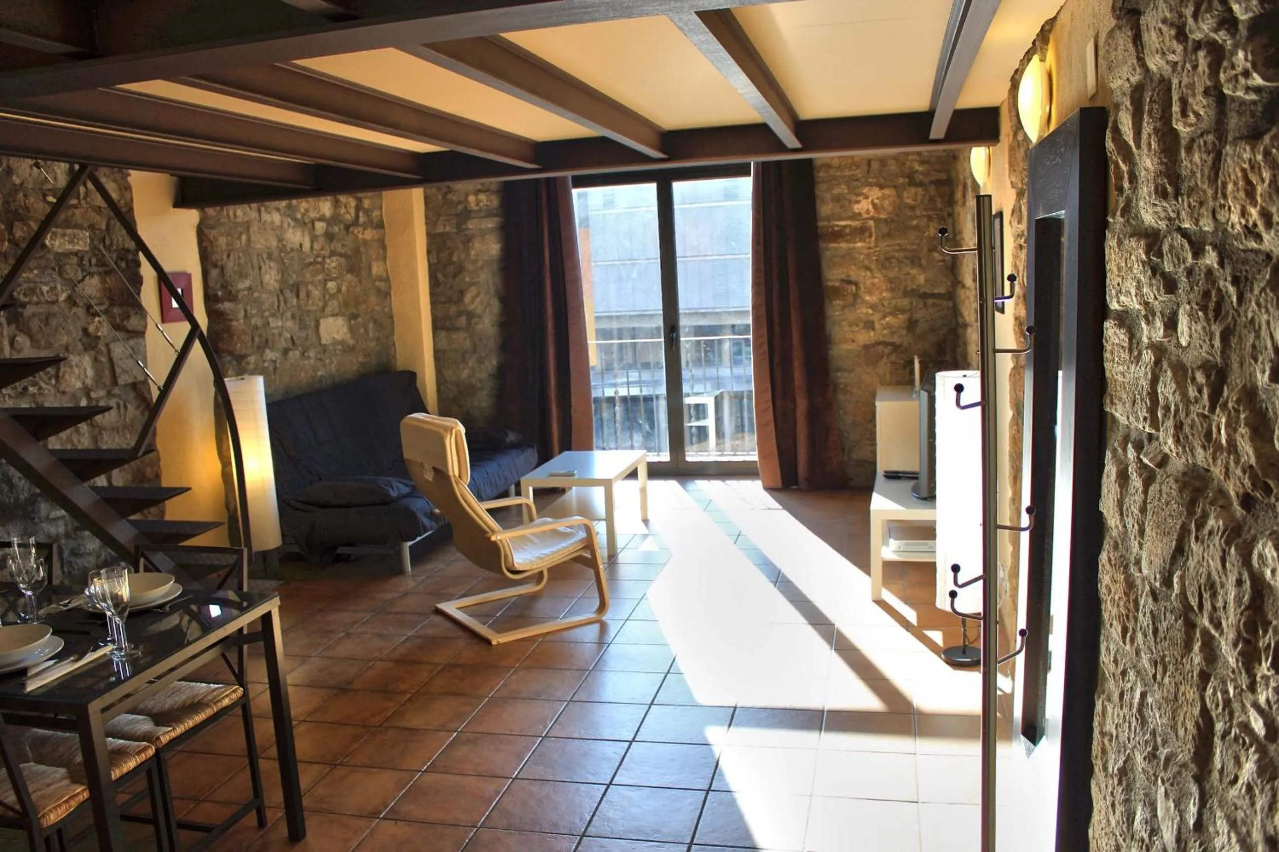 Photo of the whole room in Urbi Apartments