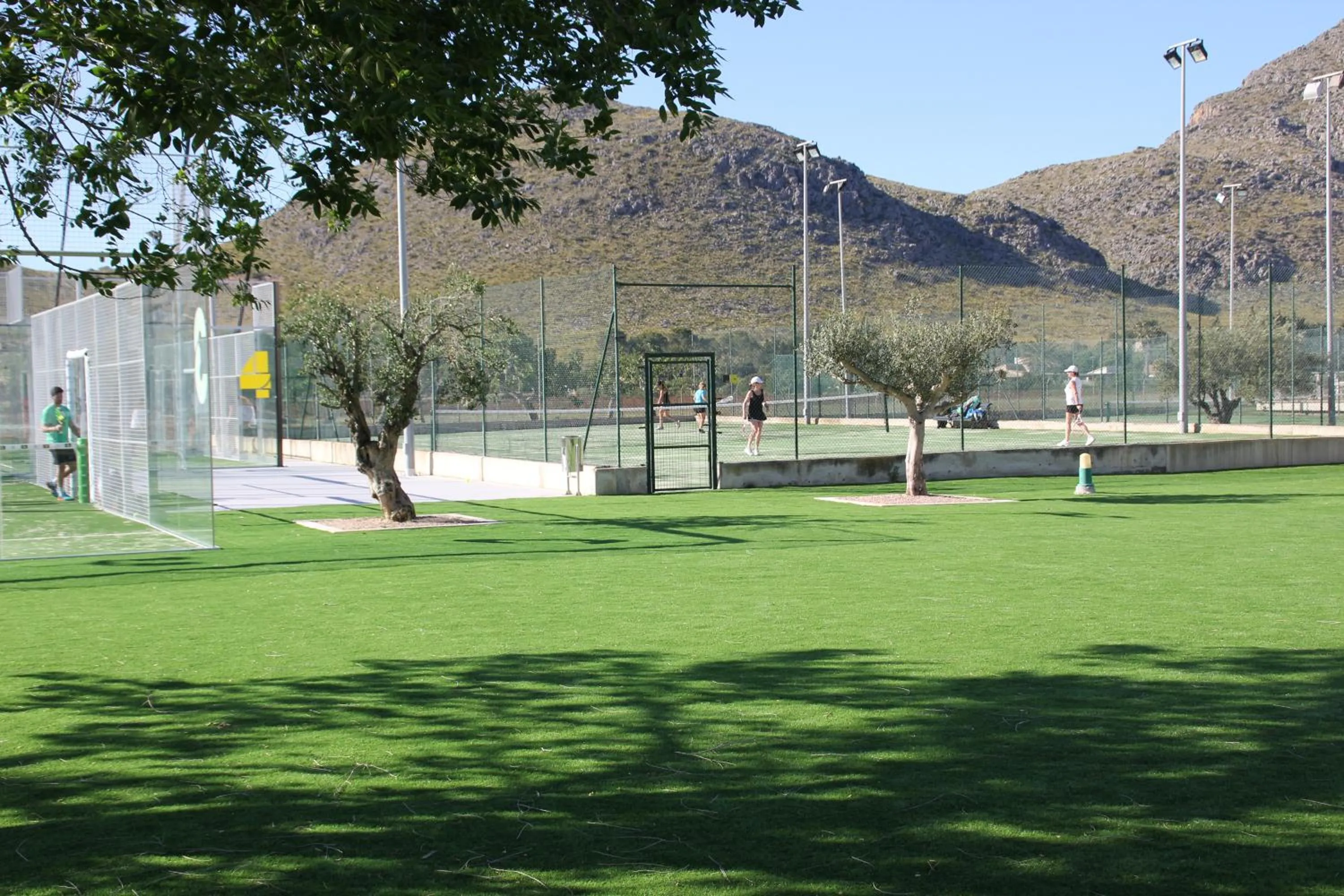 Tennis court in Aparthotel Duva & Spa