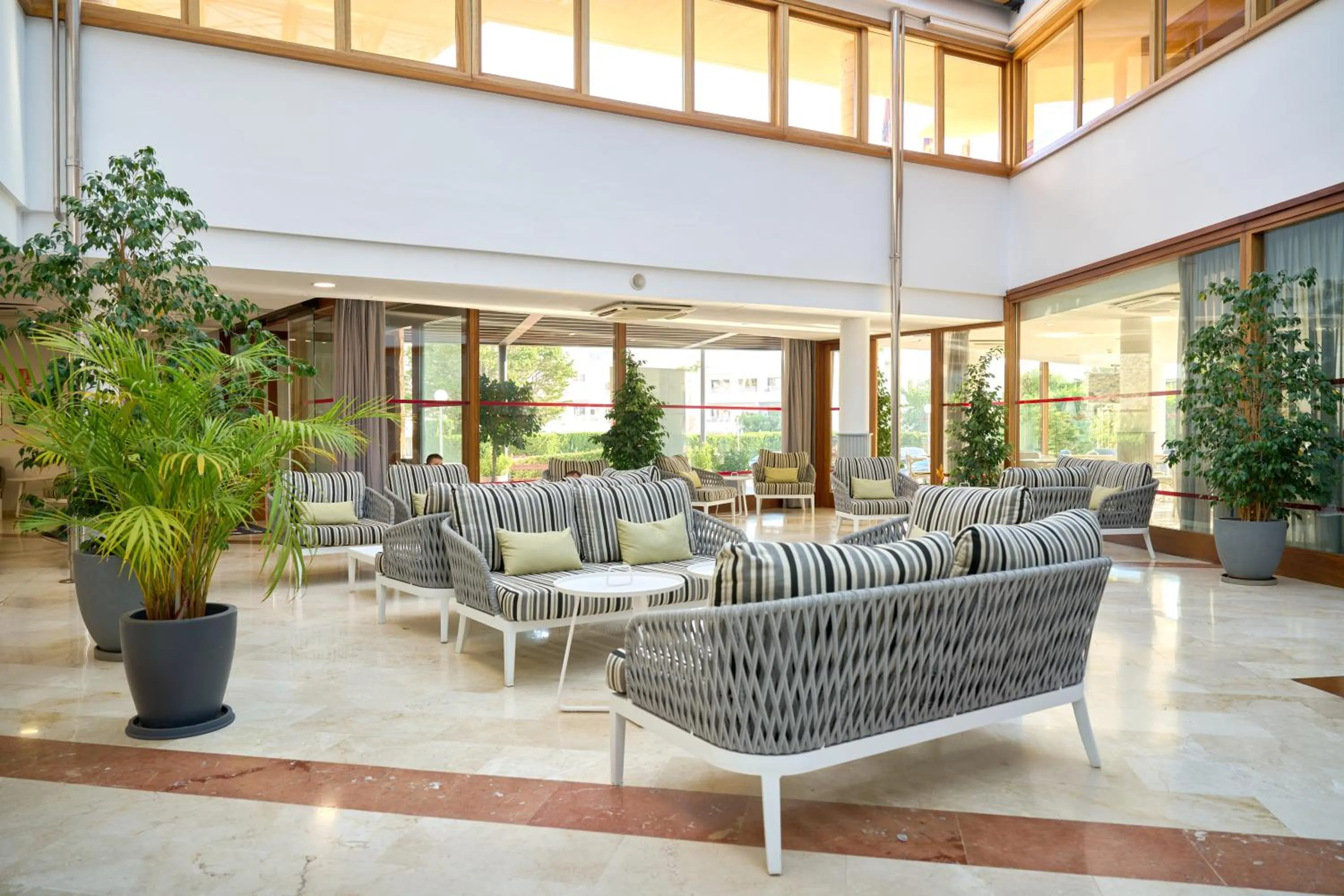 Lobby or reception in Aparthotel Duva & Spa