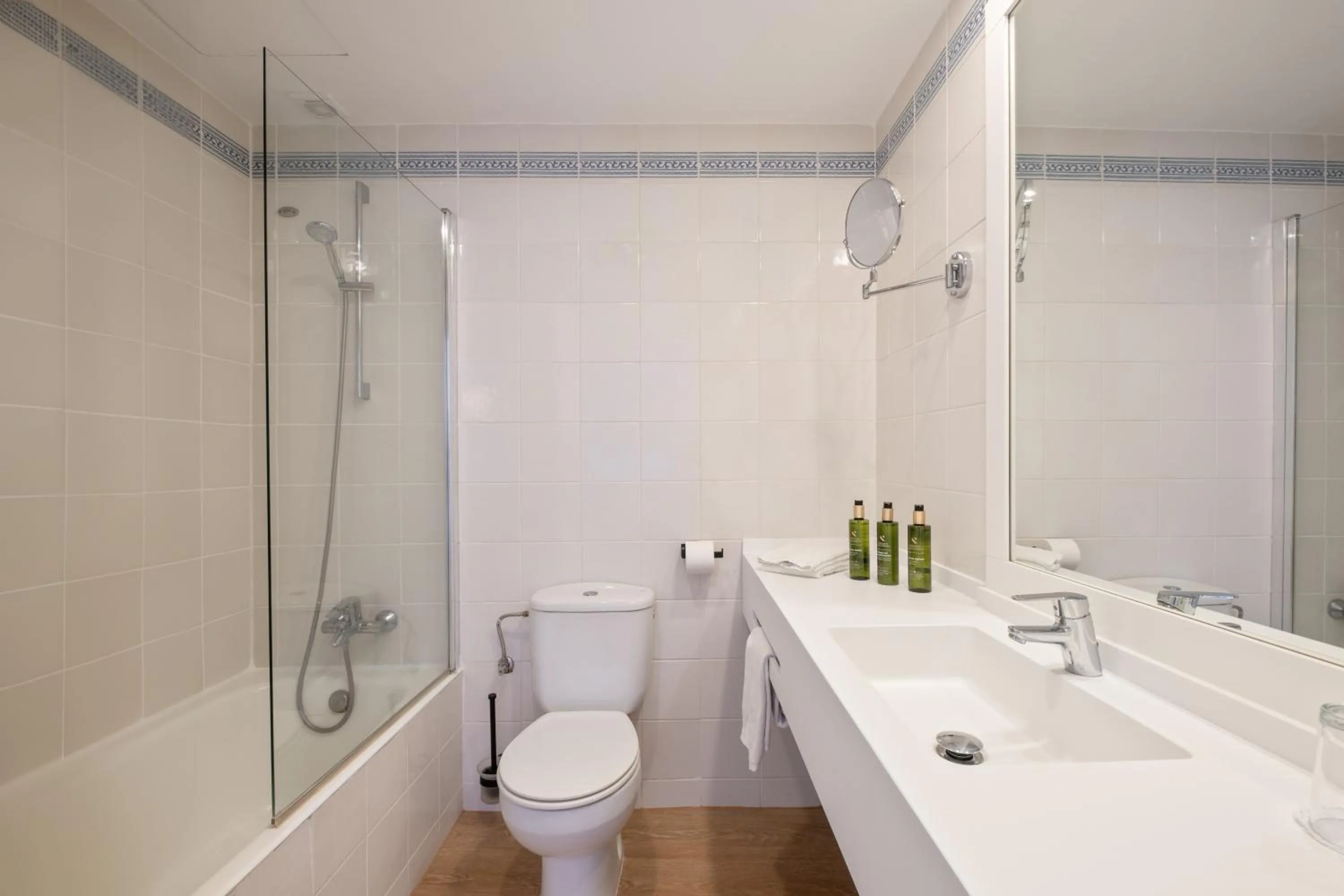 Bathroom in Aparthotel Duva & Spa